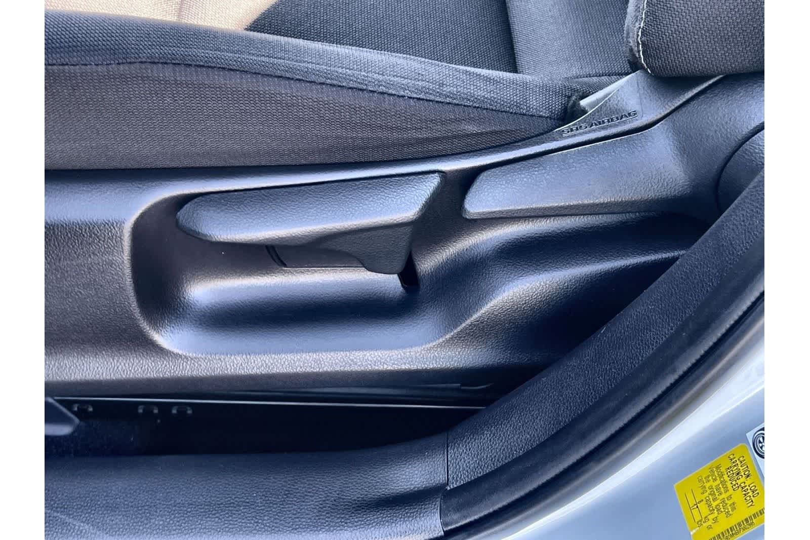 Thumbnail: 2023 Toyota Corolla - 31