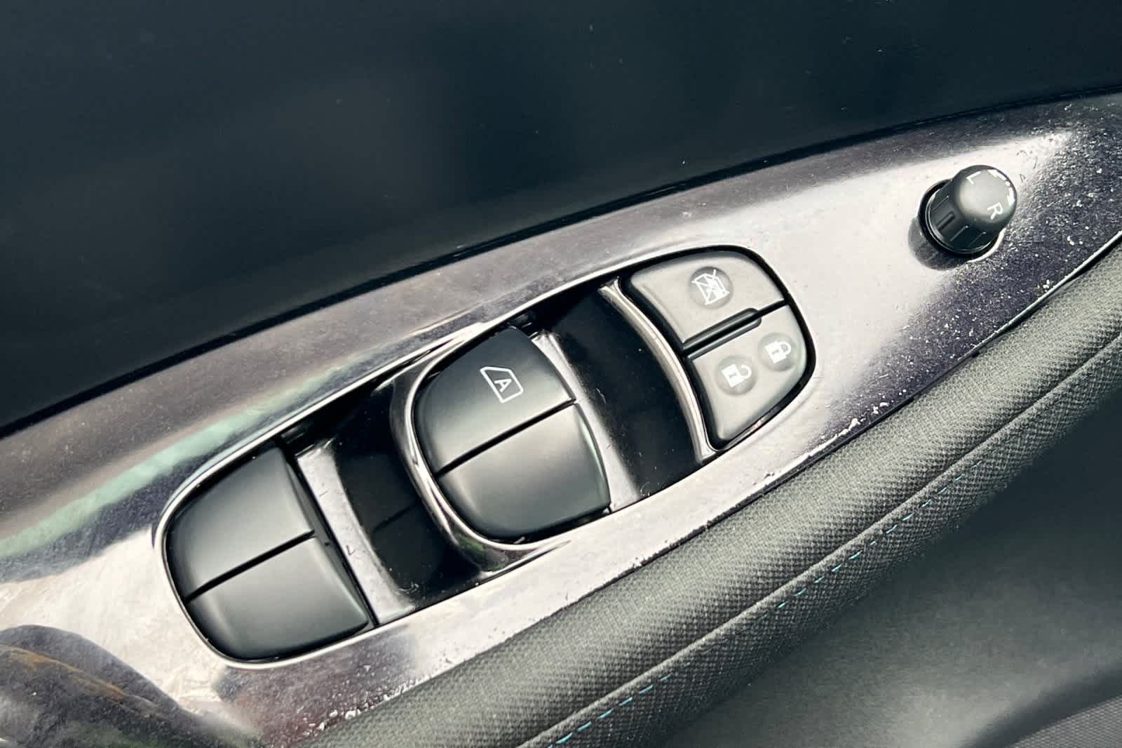 Thumbnail: 2023 Nissan Leaf - 14