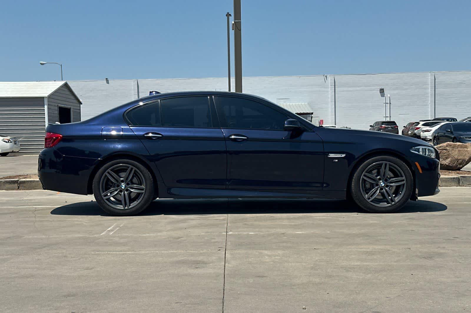 Thumbnail: 2014 BMW 5 Series - 9