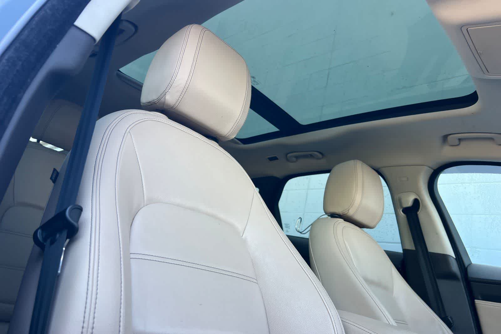 Thumbnail: 2018 Jaguar F-Pace - 19