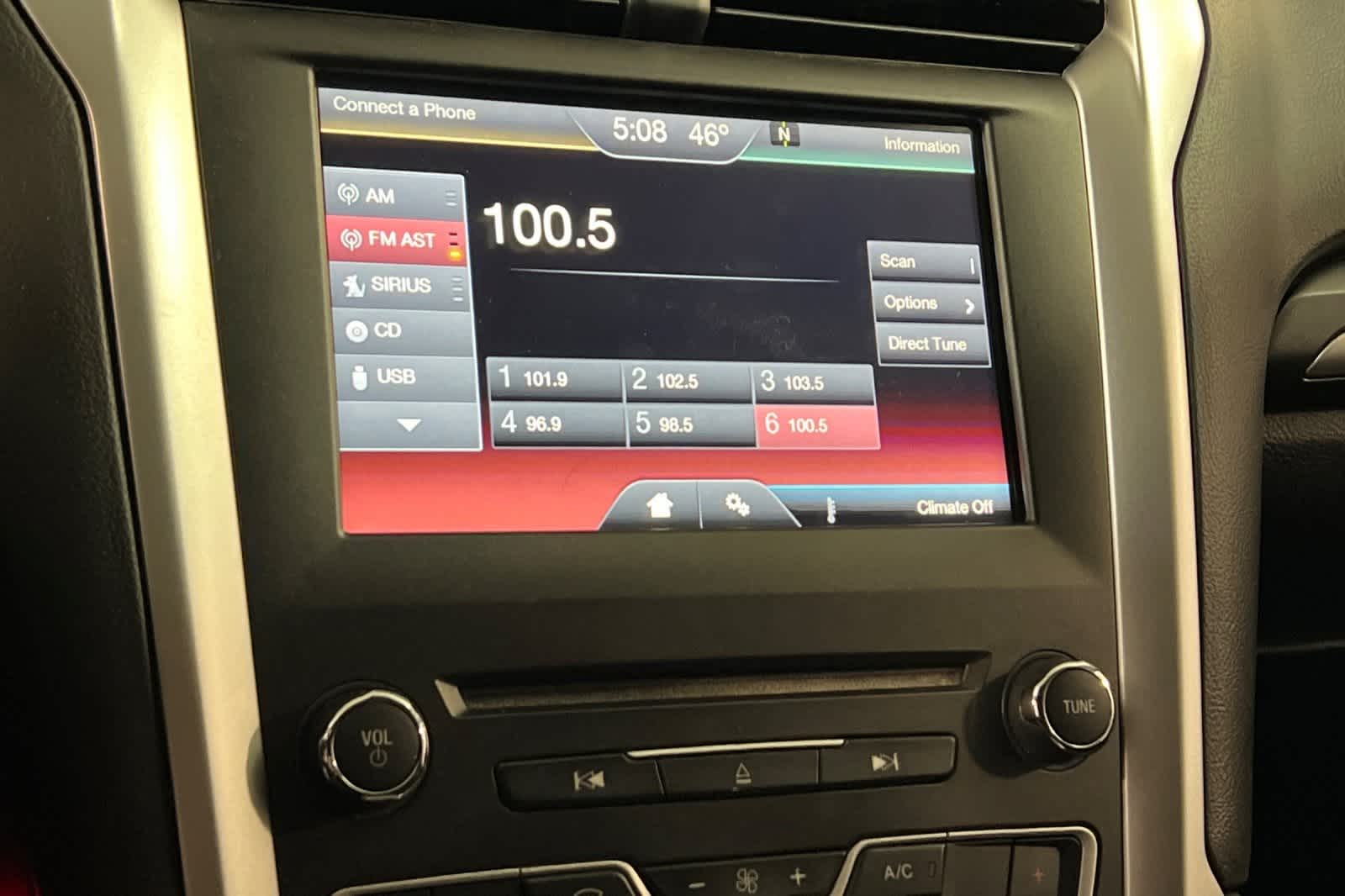 Thumbnail: 2016 Ford Fusion - 19