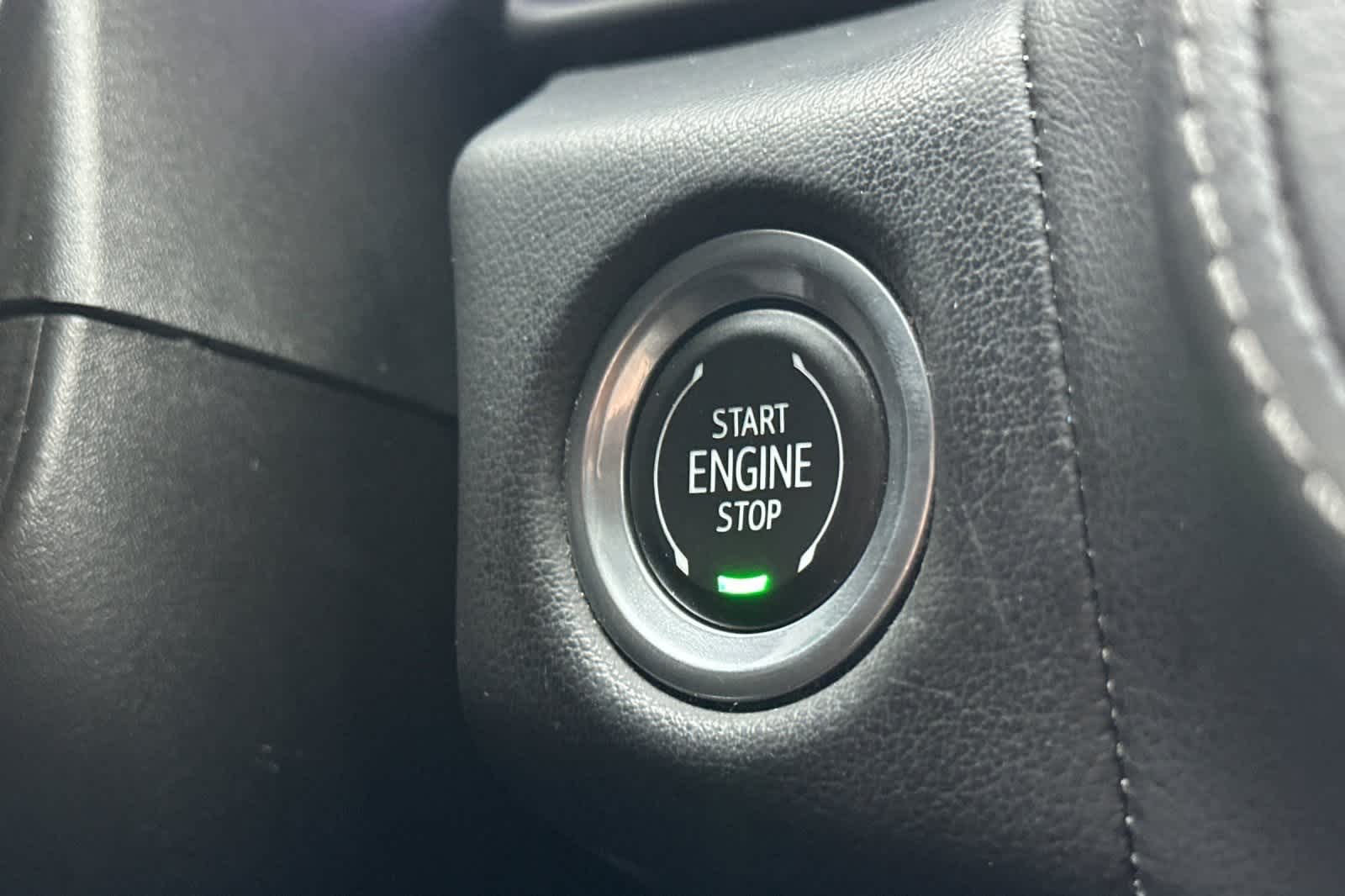 Thumbnail: 2023 Chevrolet Suburban - 28