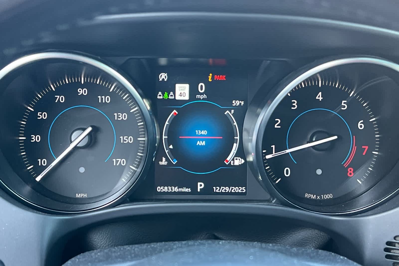 Thumbnail: 2019 Jaguar F-Pace - 28