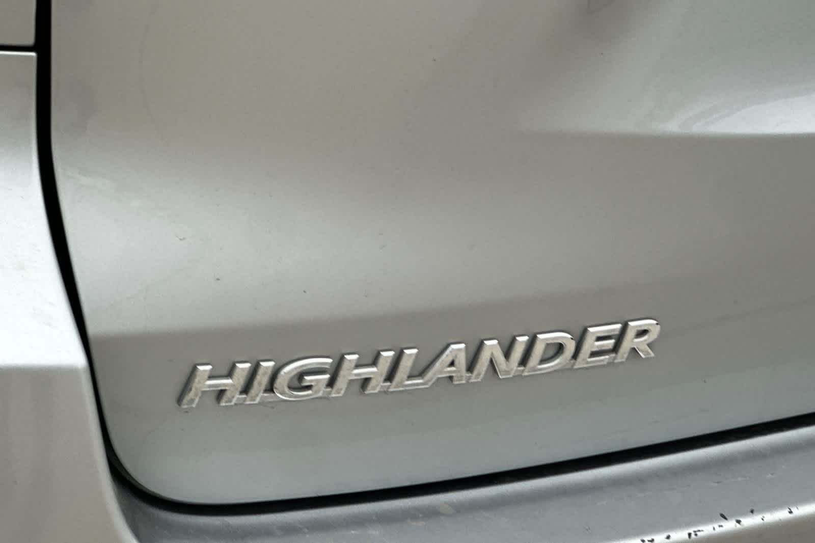 Thumbnail: 2019 Toyota Highlander - 15