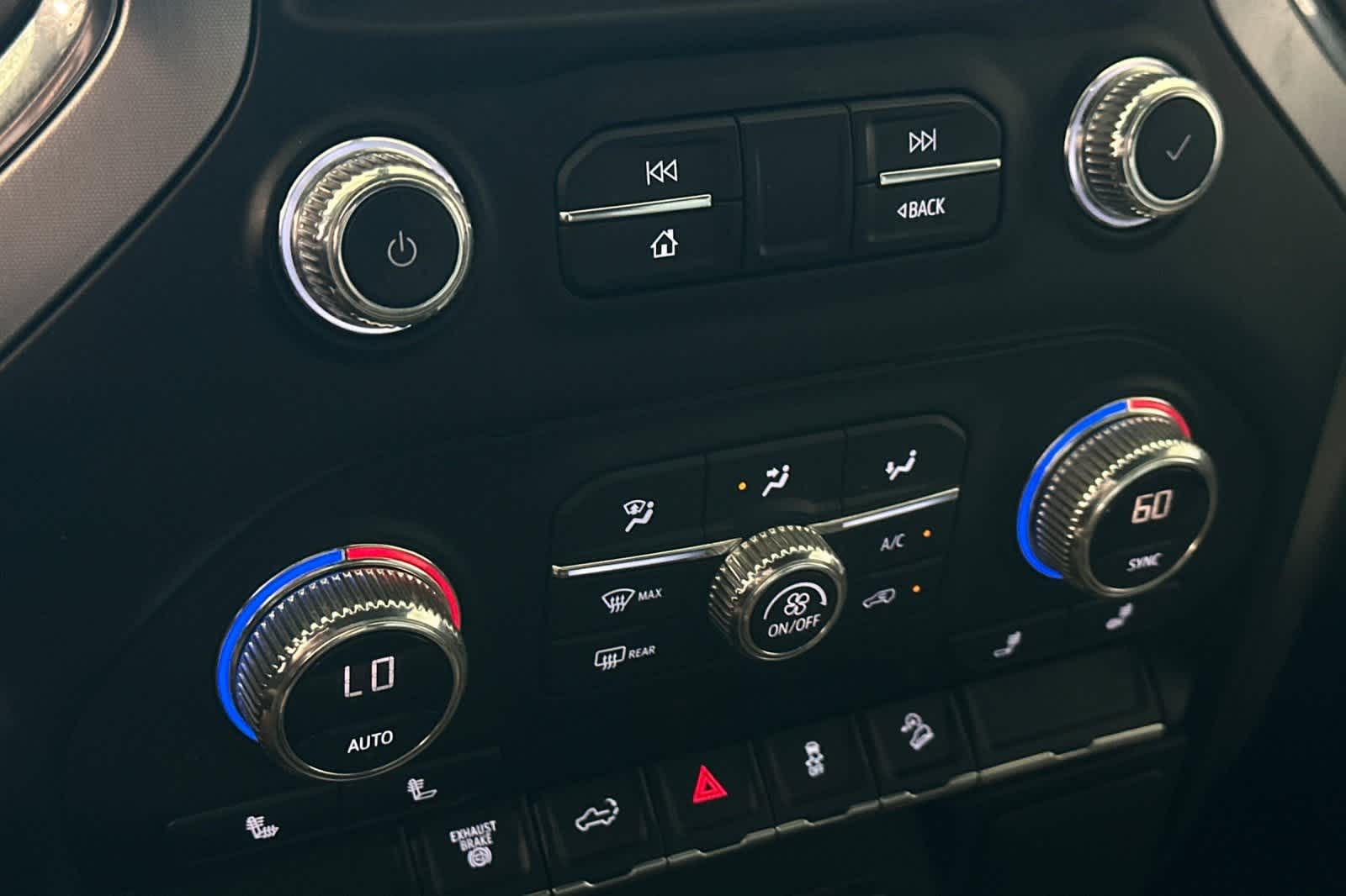 Thumbnail: 2022 GMC Sierra 3500 - 22