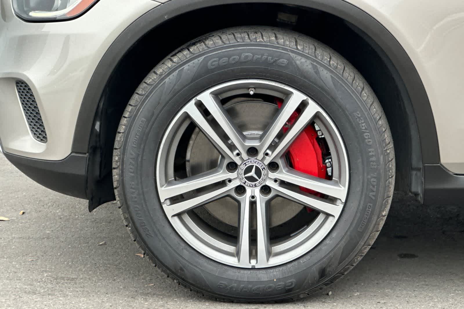 Thumbnail: 2020 Mercedes-Benz GLC - 35