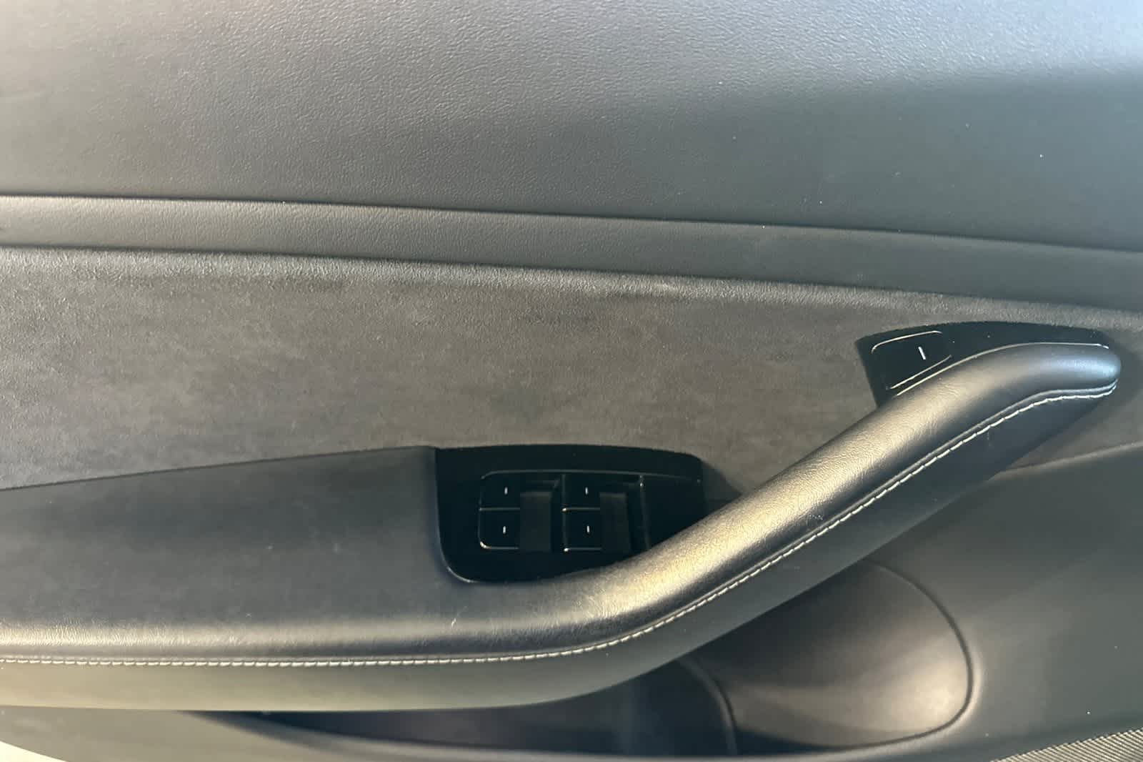 Thumbnail: 2018 Tesla Model 3 - 15