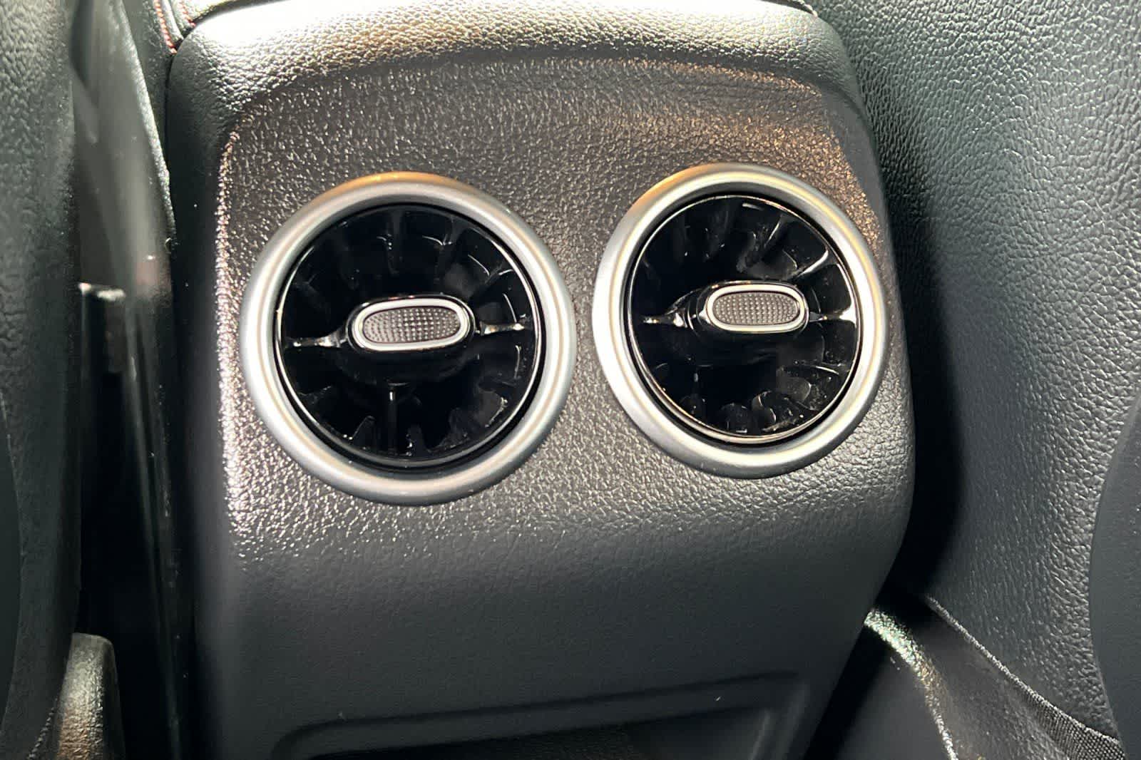 Thumbnail: 2025 Mercedes-Benz GLA - 15