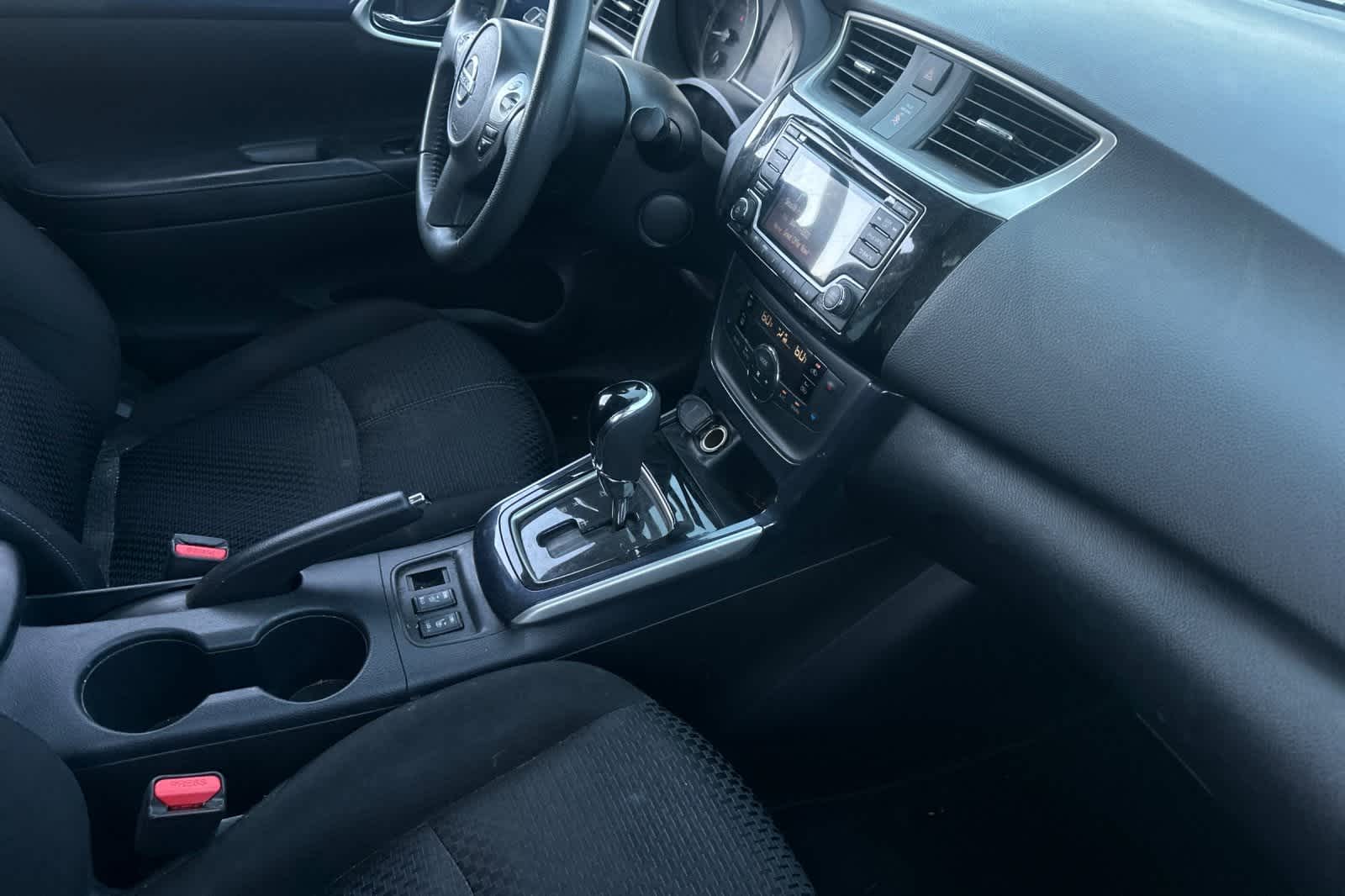 Thumbnail: 2018 Nissan Sentra - 18