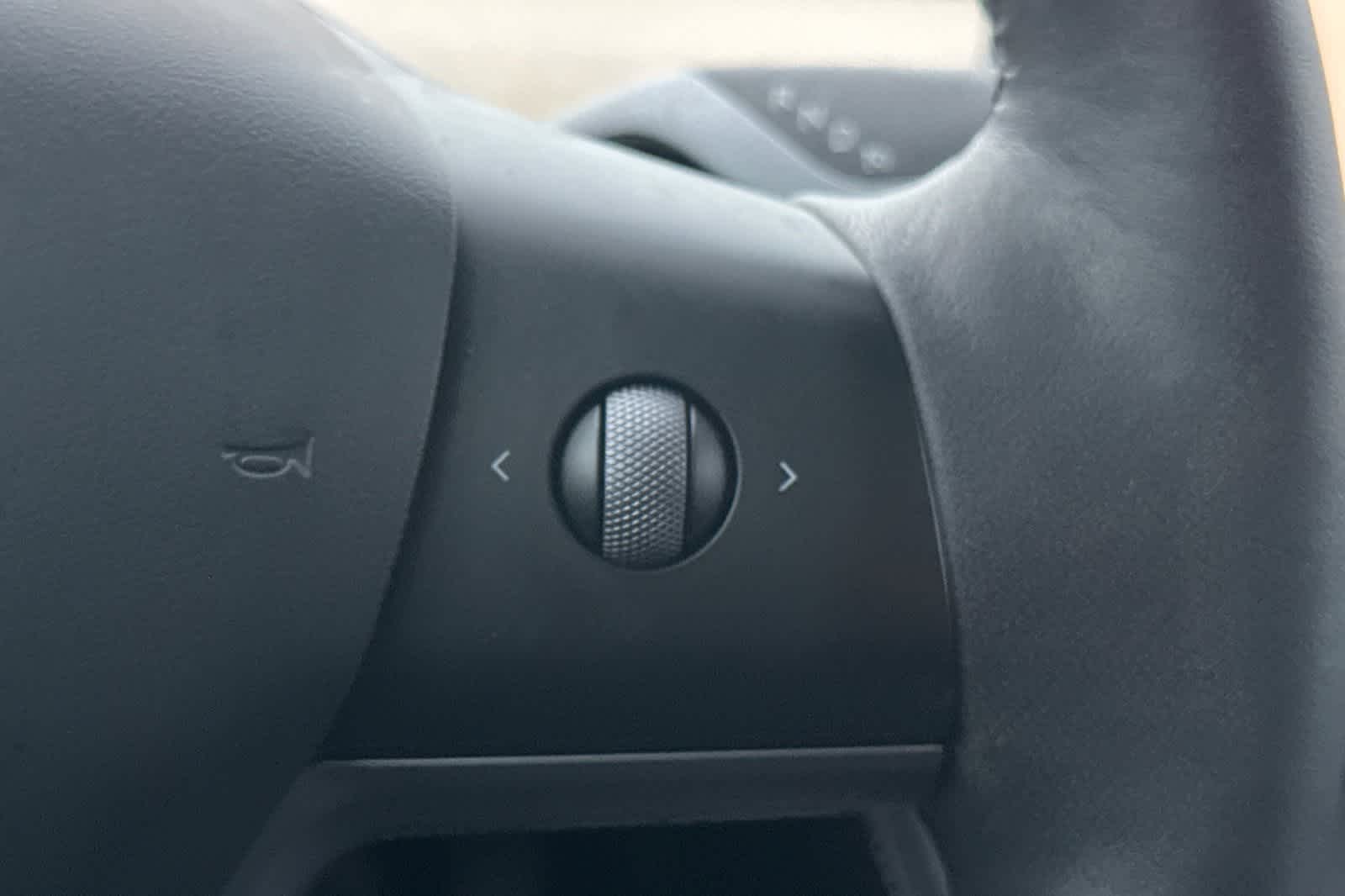 Thumbnail: 2023 Tesla Model 3 - 29