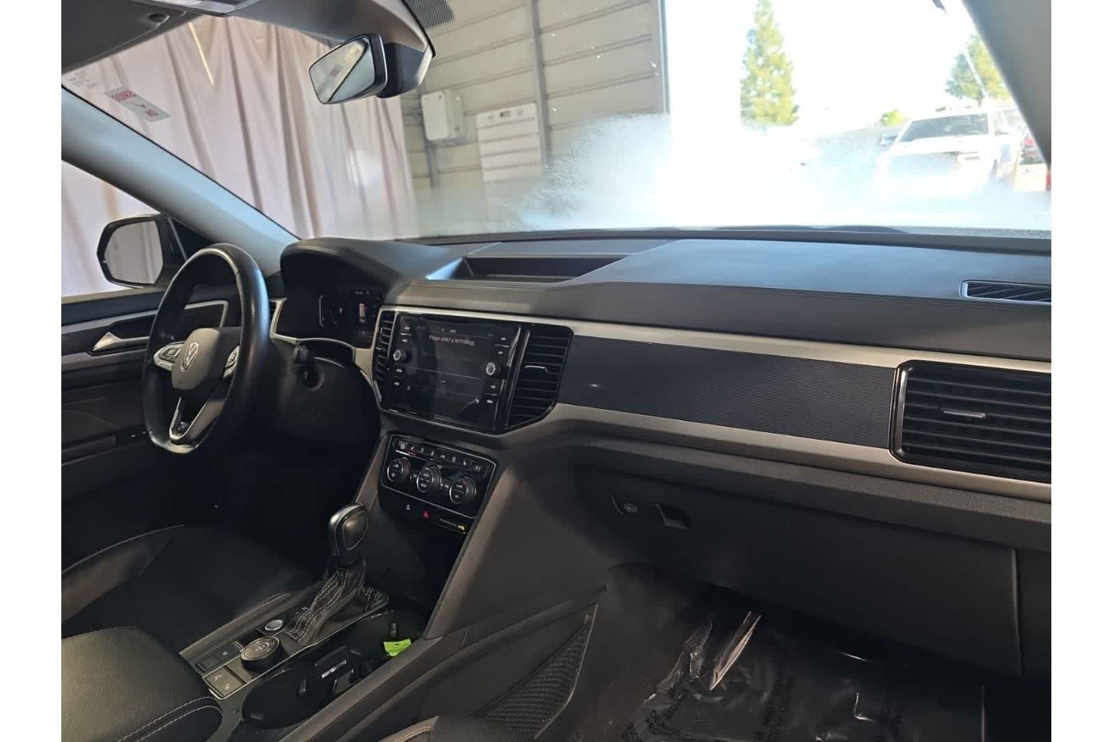 Thumbnail: 2022 Volkswagen Atlas - 12