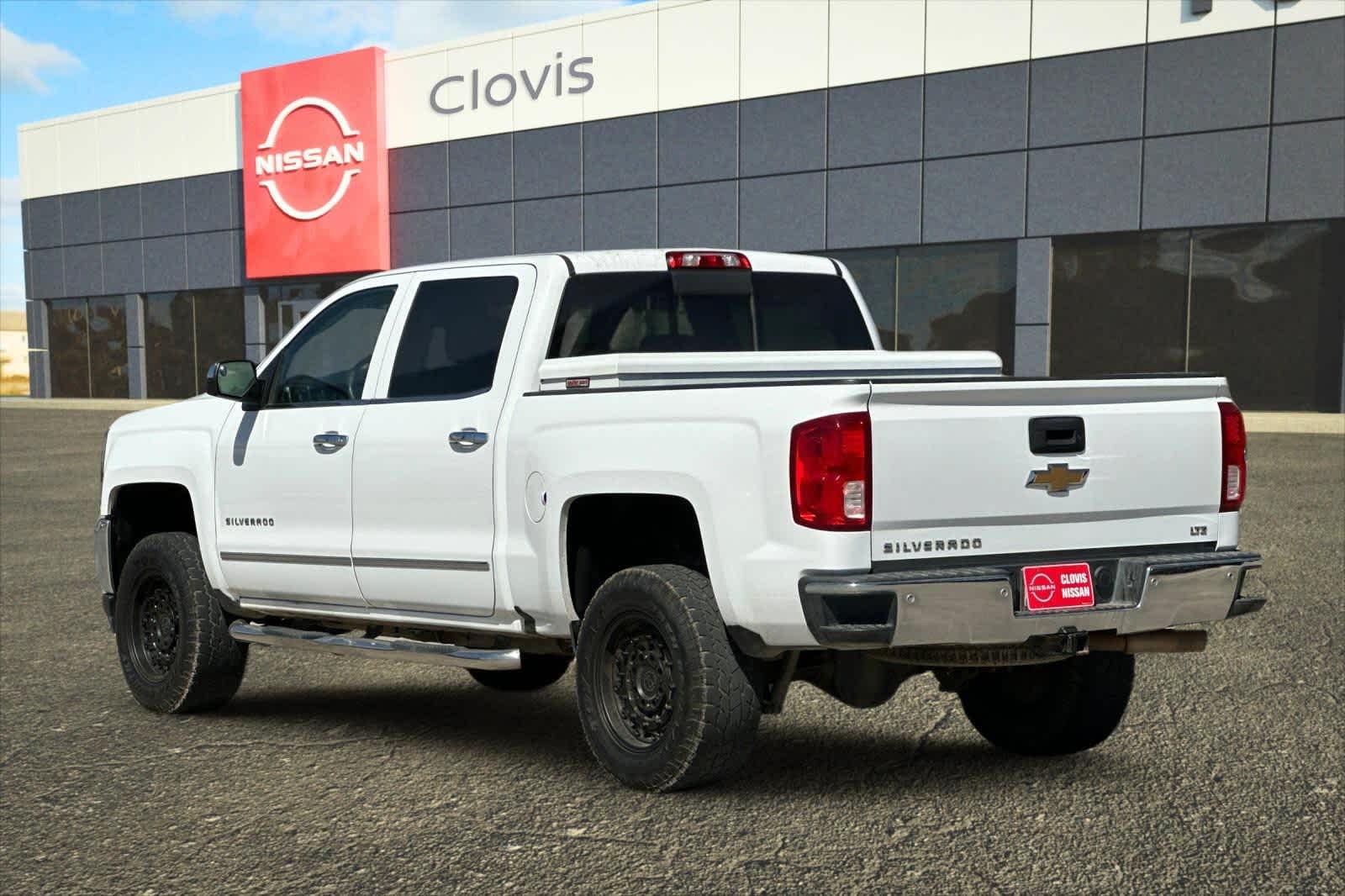 Thumbnail: 2017 Chevrolet Silverado 1500 - 7