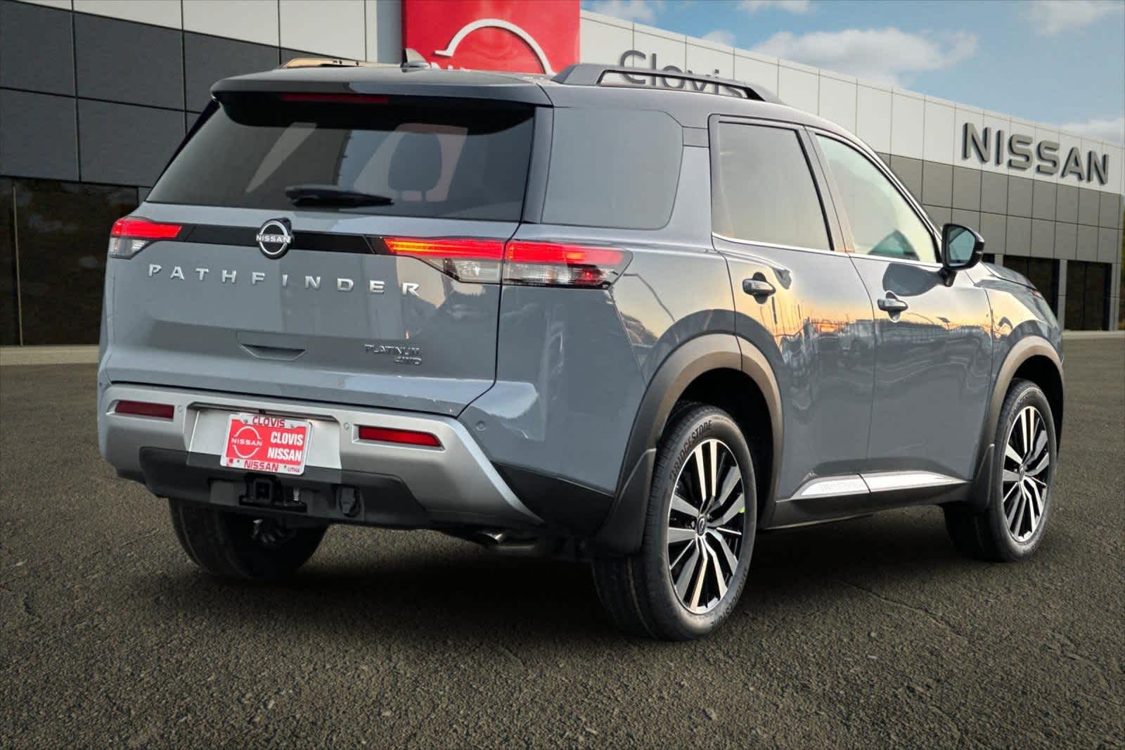 Thumbnail: 2025 Nissan Pathfinder - 3