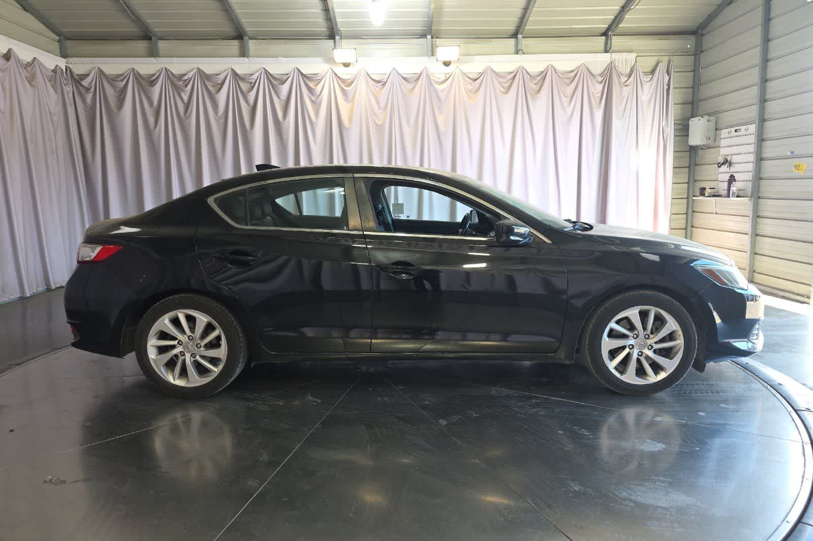 Thumbnail: 2017 Acura ILX - 9
