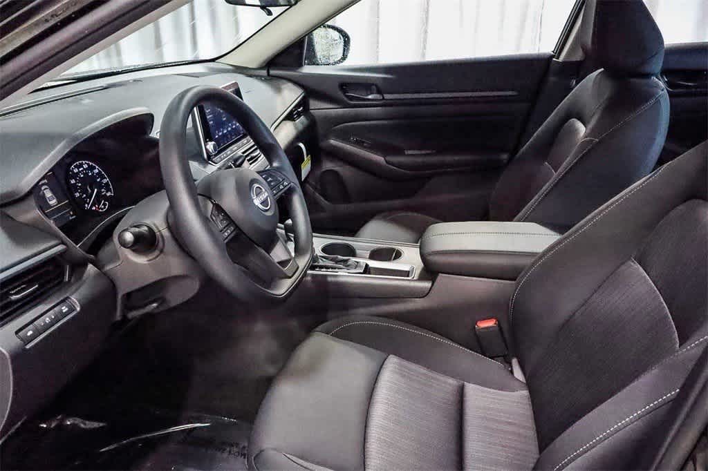 Thumbnail: 2025 Nissan Altima - 18