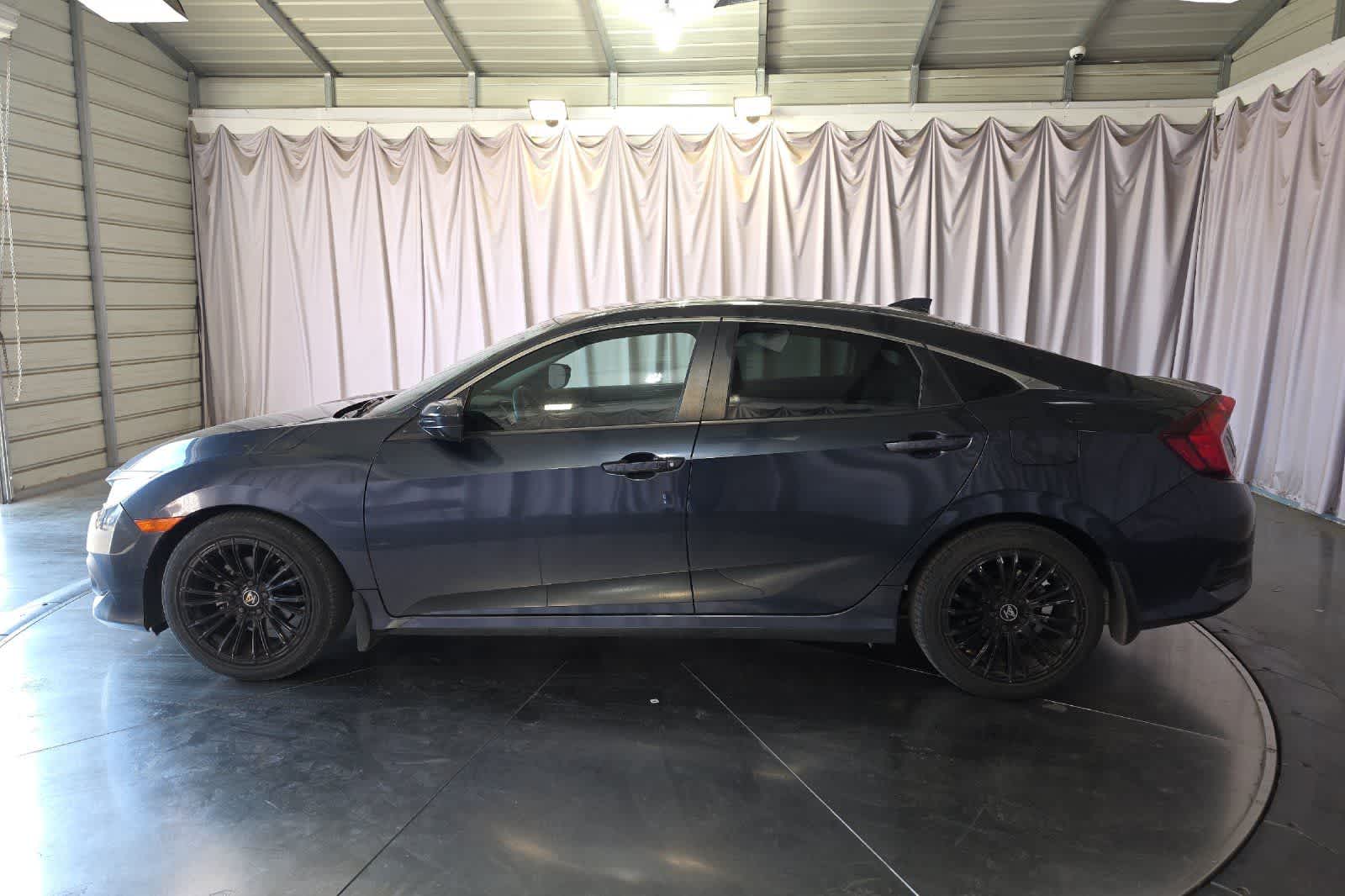 Thumbnail: 2016 Honda Civic - 5