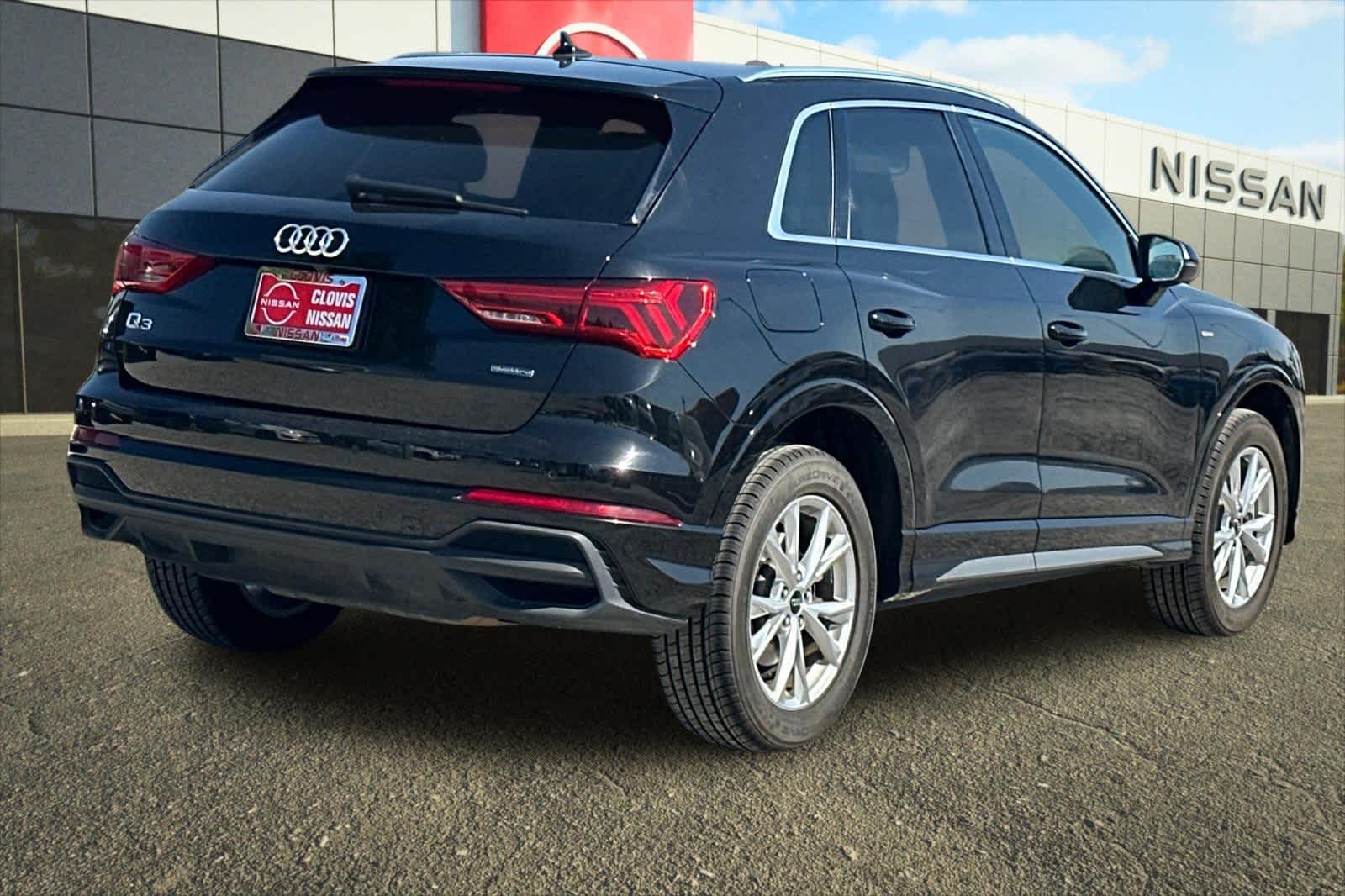 Thumbnail: 2023 Audi Q3 - 3
