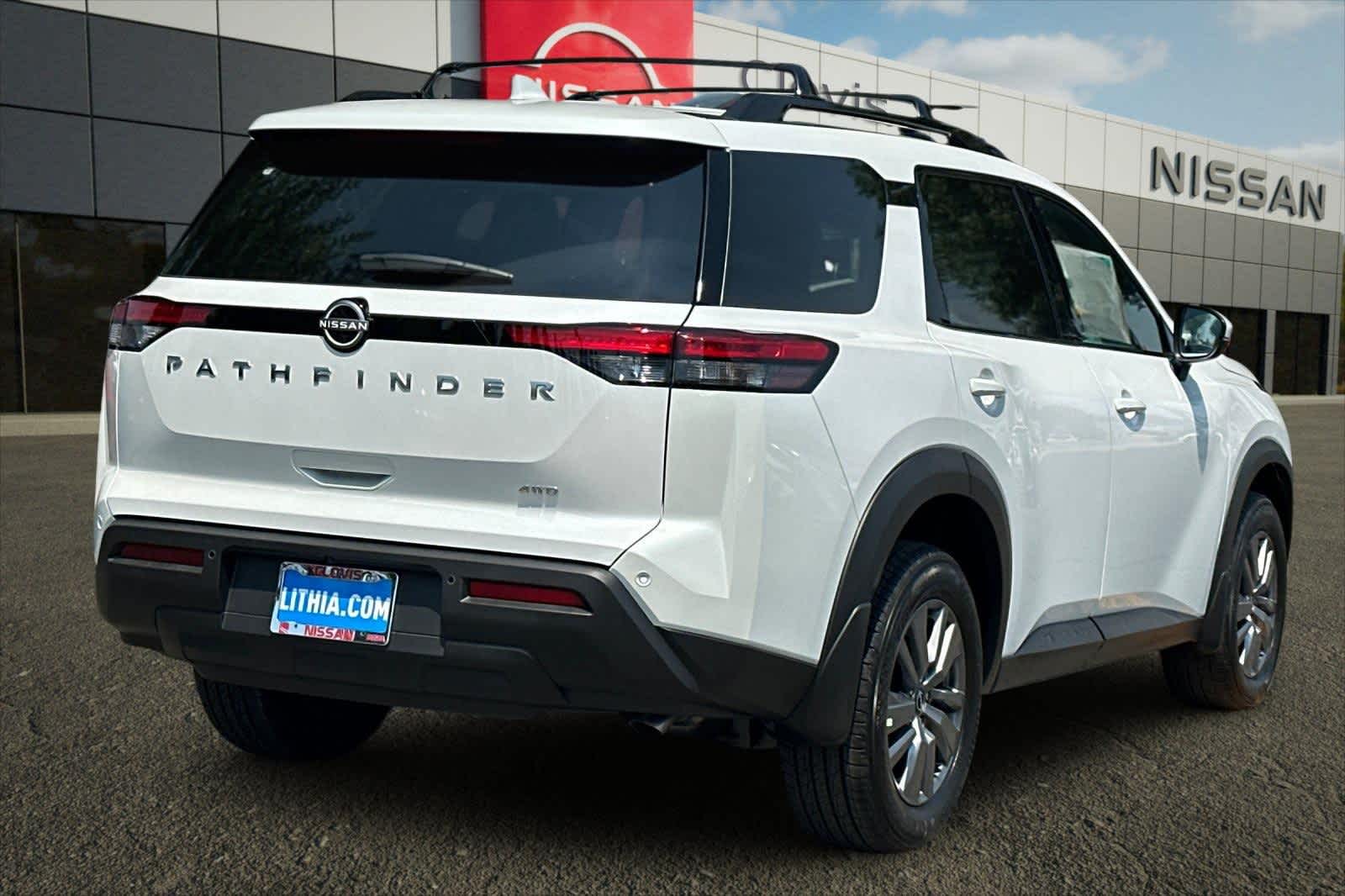 Thumbnail: 2025 Nissan Pathfinder - 3