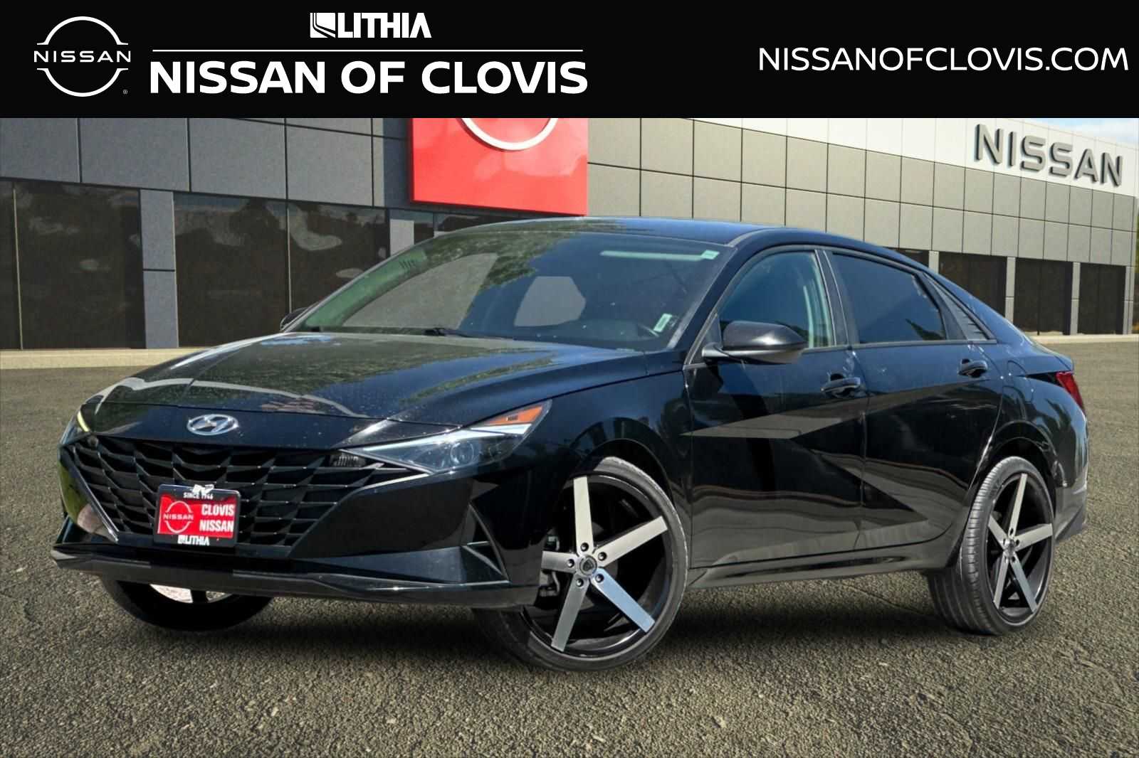 Thumbnail: 2022 Hyundai Elantra - 1