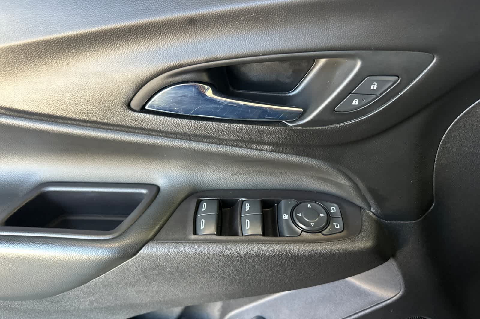 Thumbnail: 2021 Chevrolet Equinox - 15
