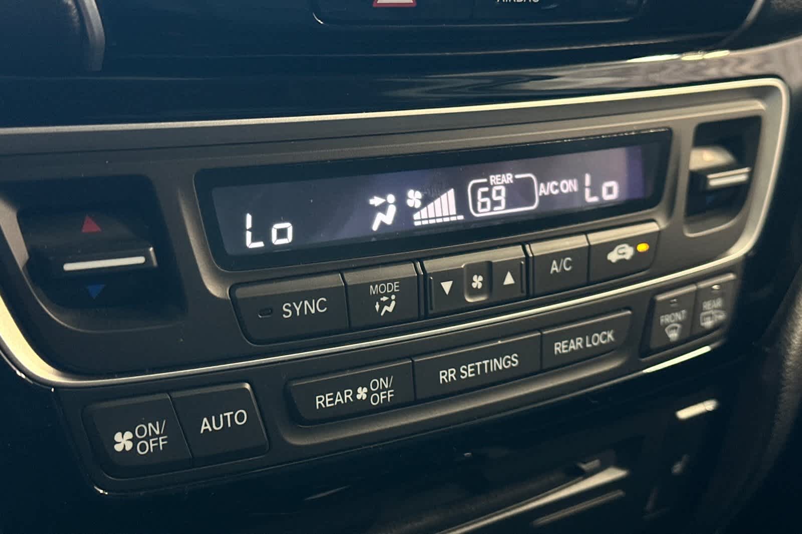 Thumbnail: 2022 Honda Pilot - 24