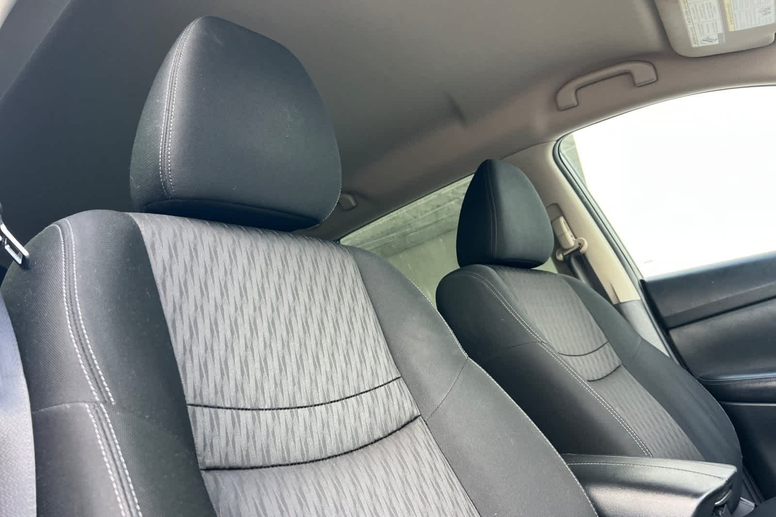 Thumbnail: 2018 Nissan Rogue - 18