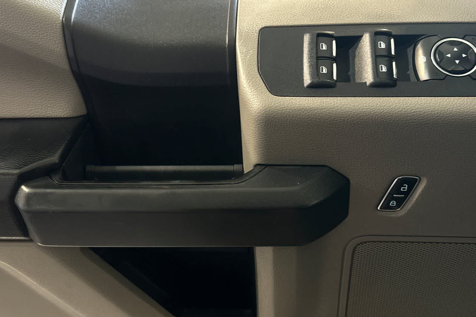 Thumbnail: 2018 Ford F-150 - 13