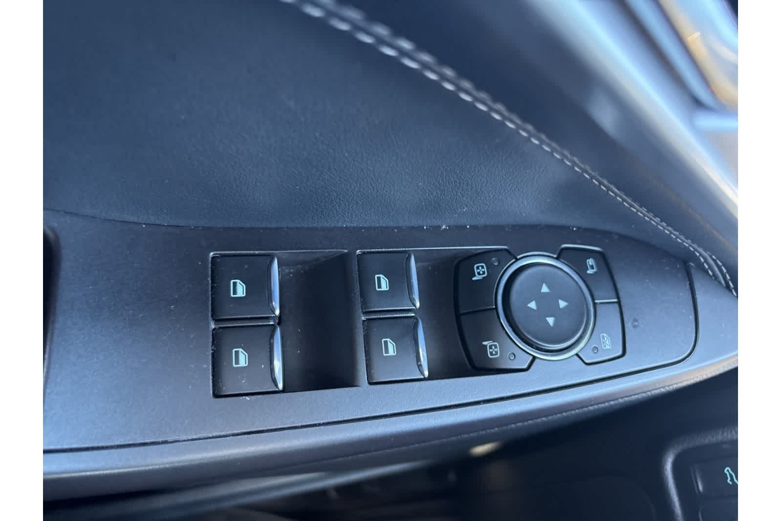 Thumbnail: 2020 Ford Explorer - 13