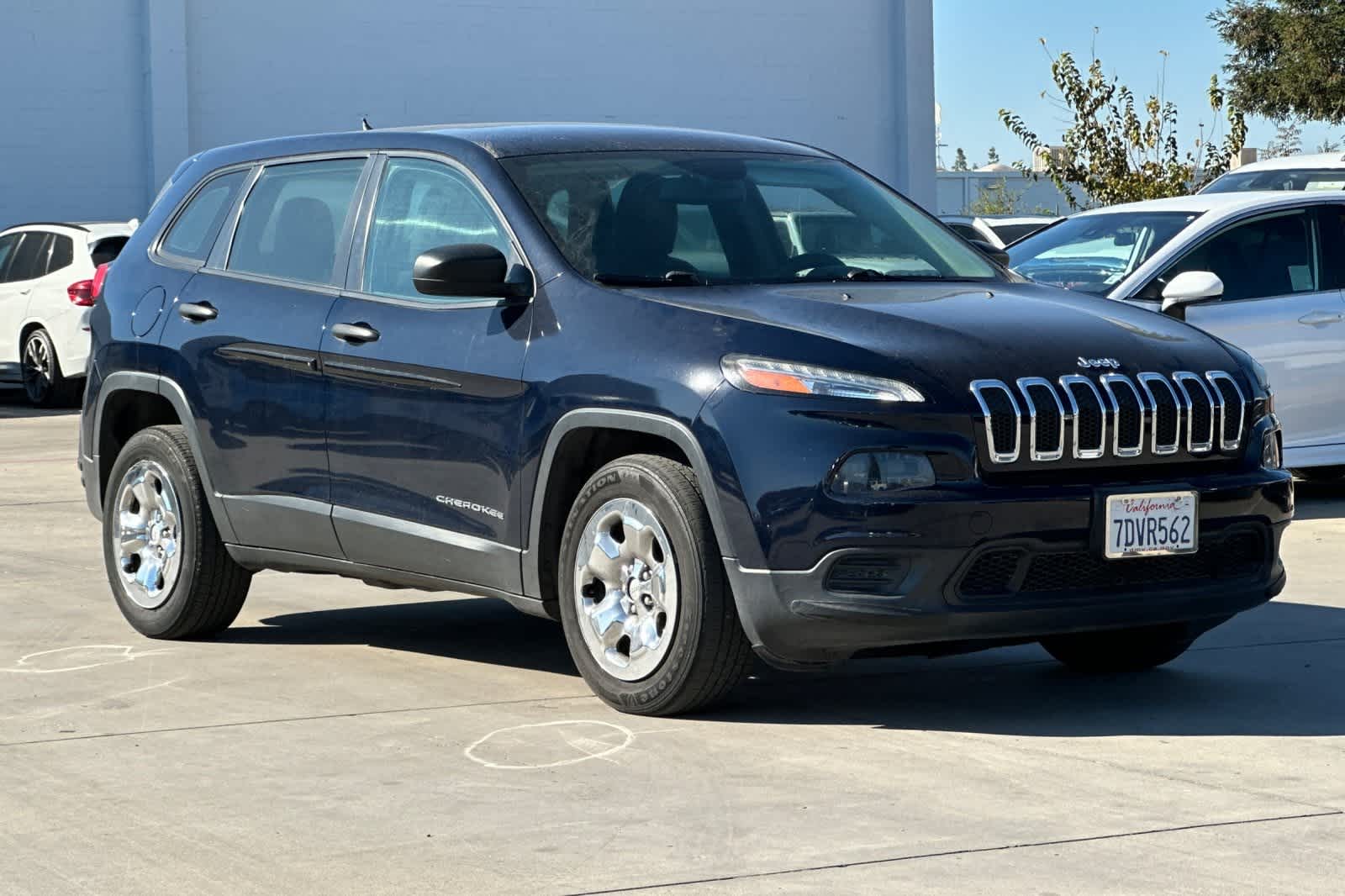 Thumbnail: 2014 Jeep Cherokee - 10