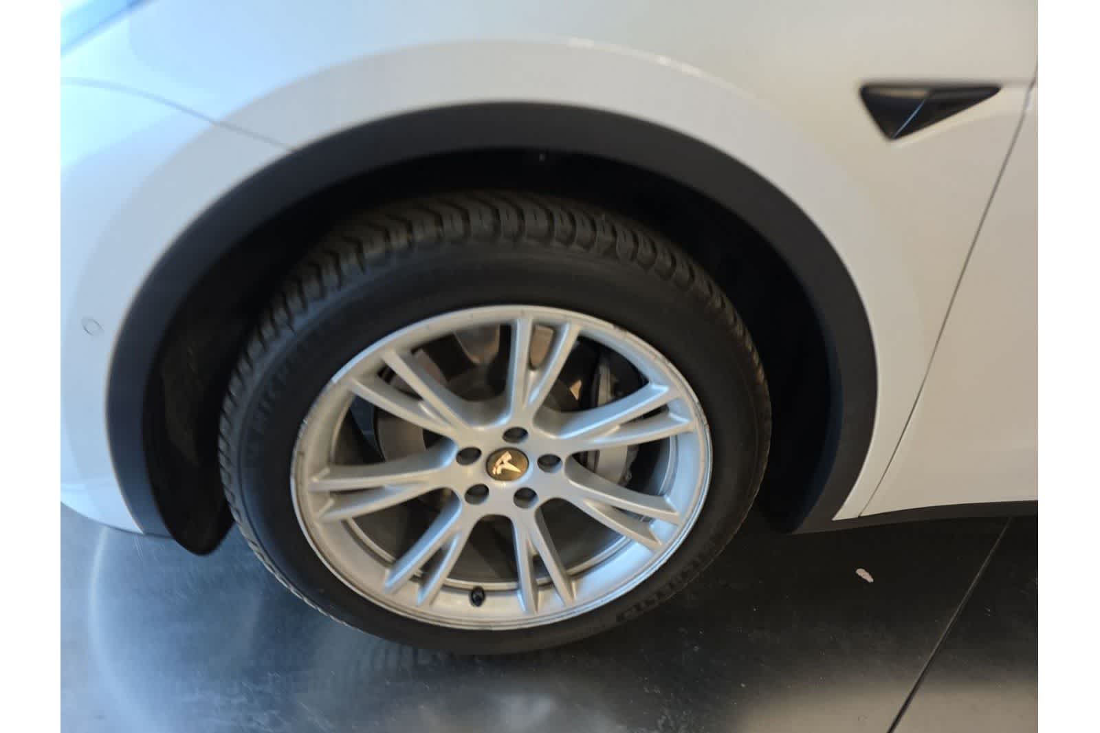 Thumbnail: 2021 Tesla Model Y - 3