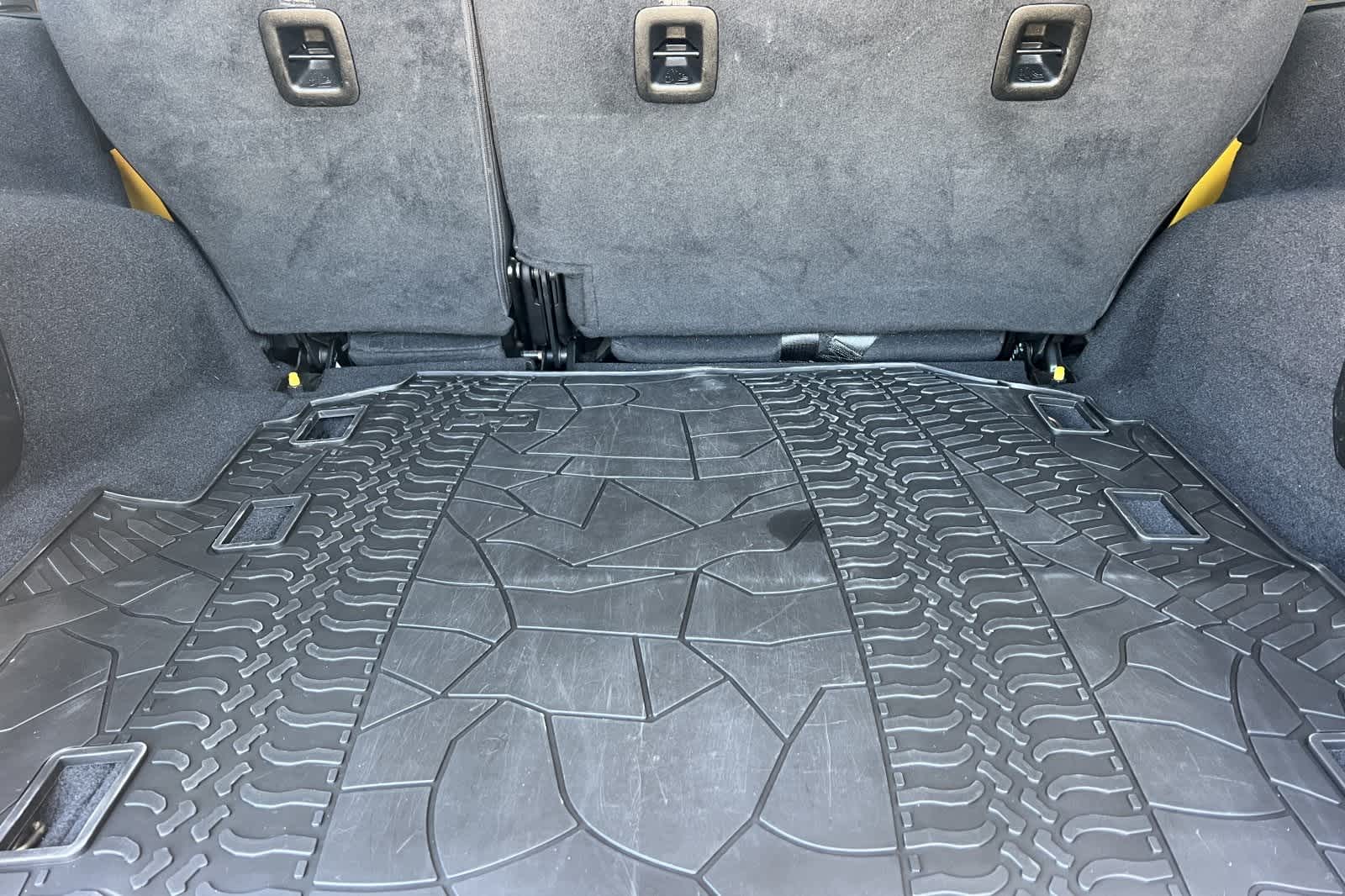 Thumbnail: 2019 Jeep Wrangler - 16