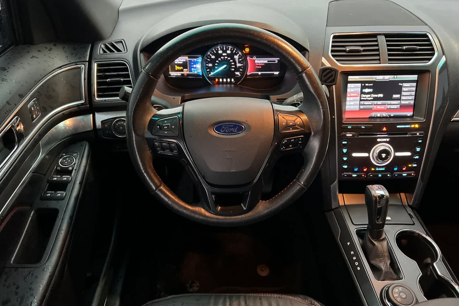 Thumbnail: 2016 Ford Explorer - 14