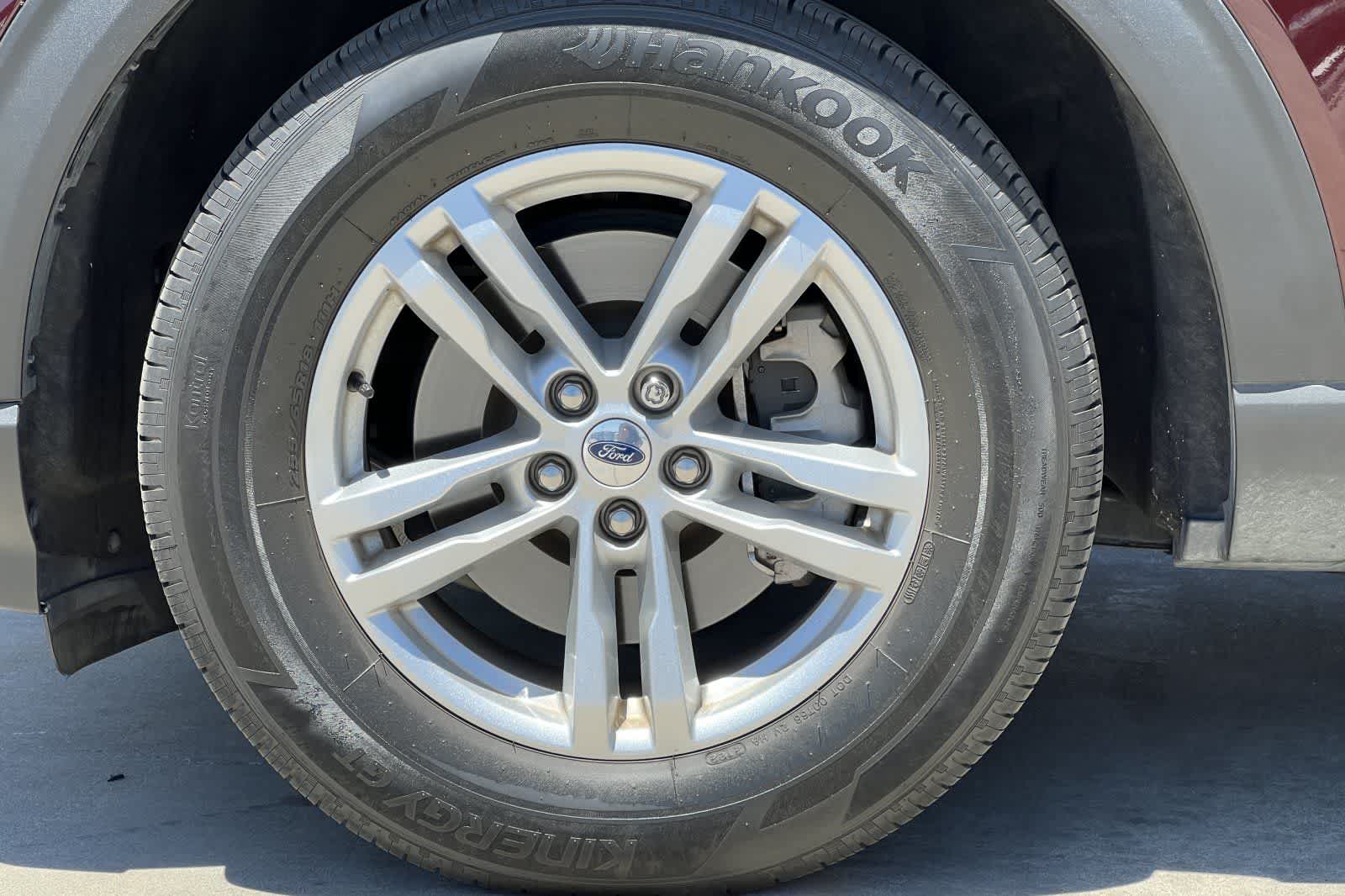 Thumbnail: 2022 Ford Explorer - 12