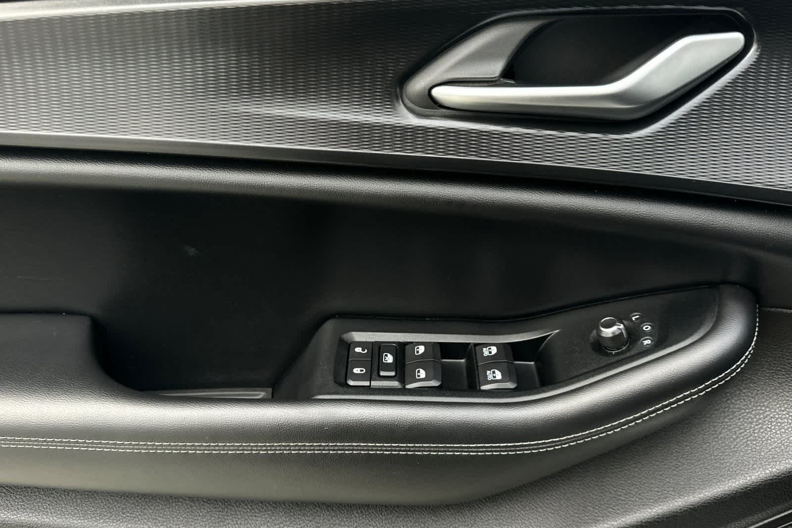 Thumbnail: 2023 Jeep Grand Cherokee - 15