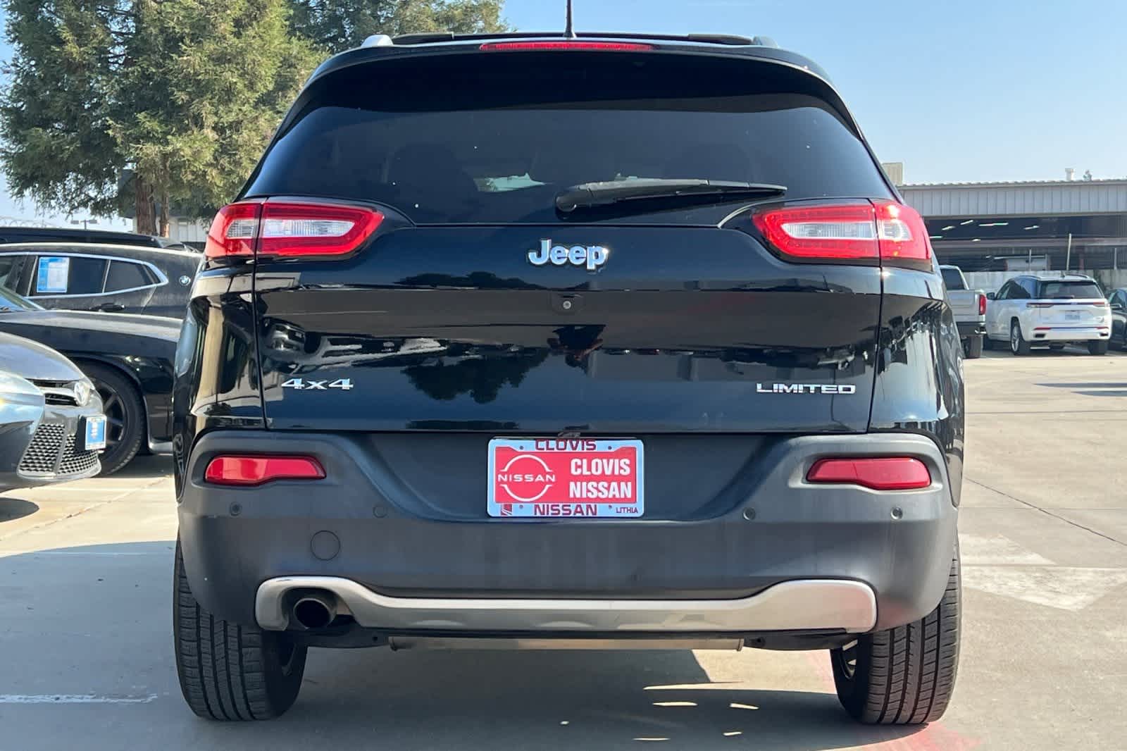 Thumbnail: 2018 Jeep Cherokee - 8