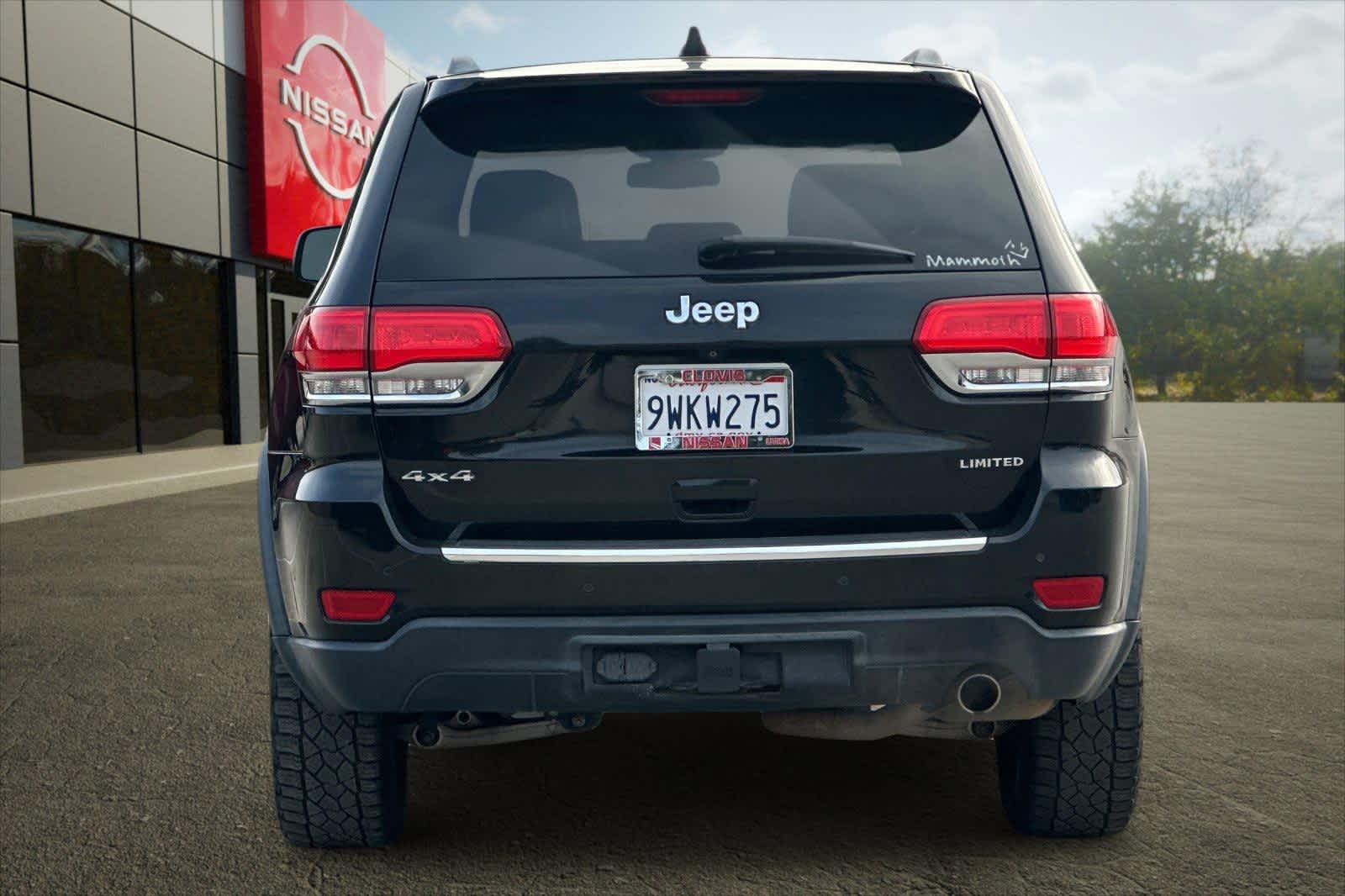 Thumbnail: 2015 Jeep Grand Cherokee - 8