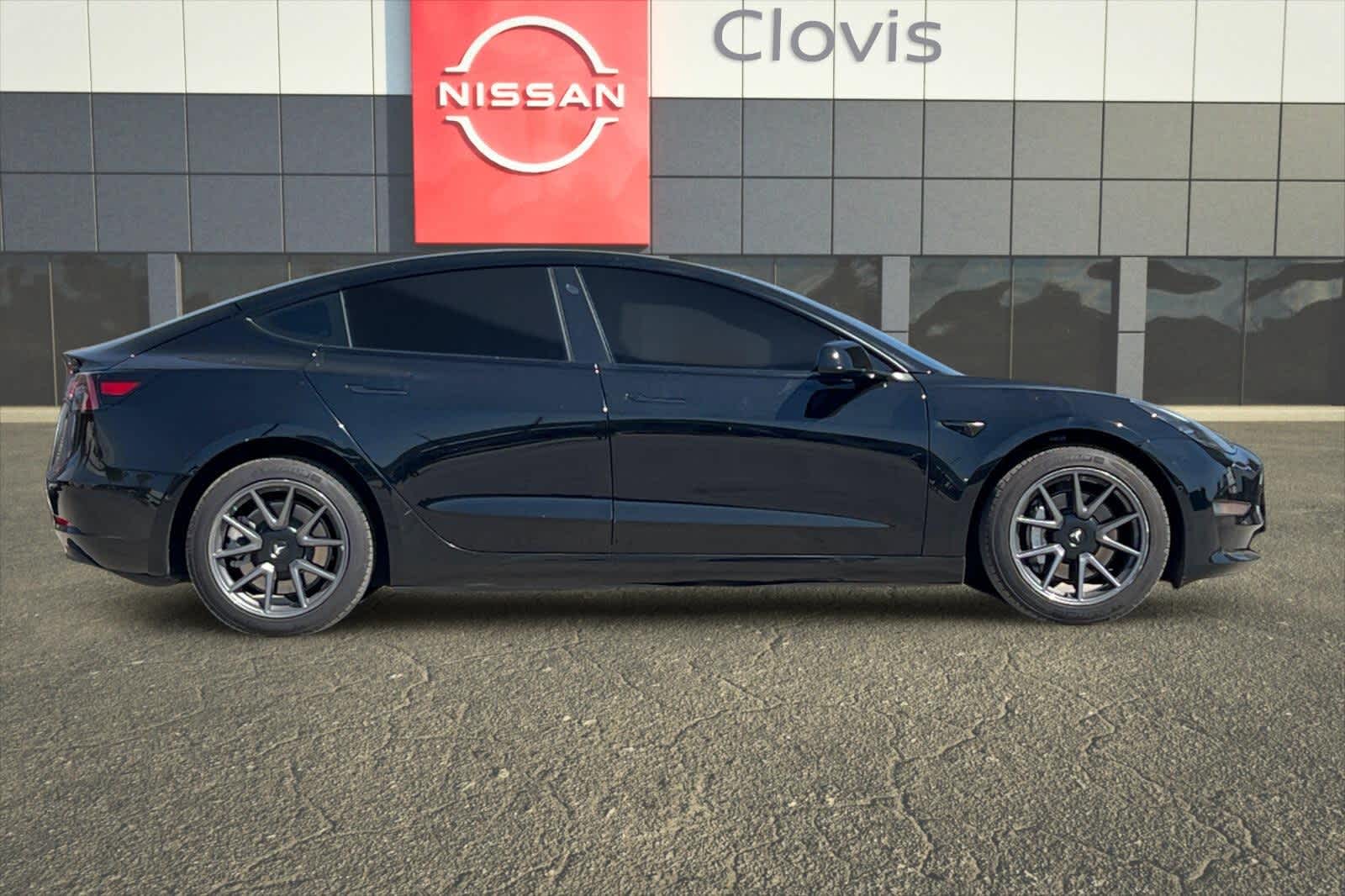 Thumbnail: 2021 Tesla Model 3 - 9