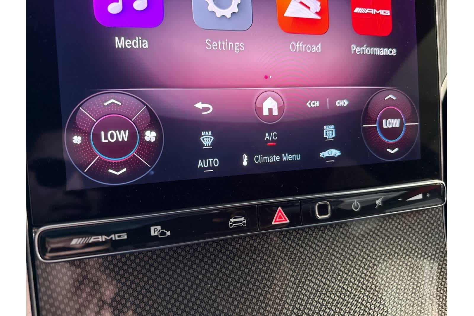 Thumbnail: 2025 Mercedes-Benz GLC - 19