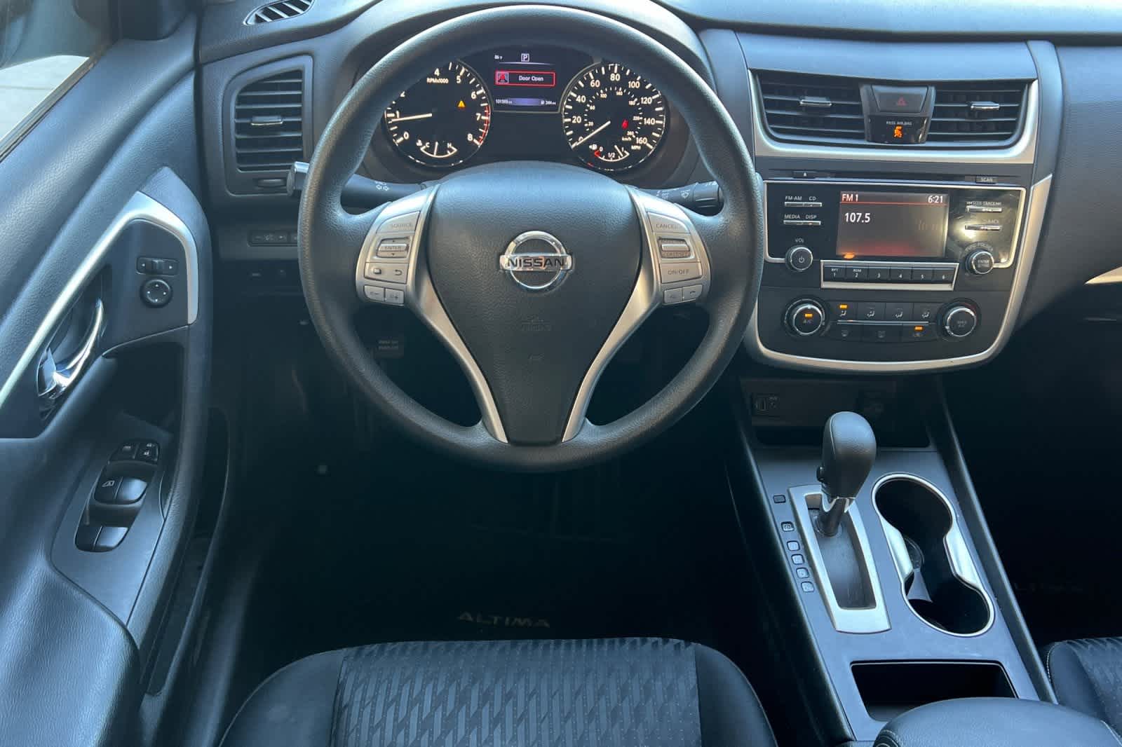 Thumbnail: 2017 Nissan Altima - 17