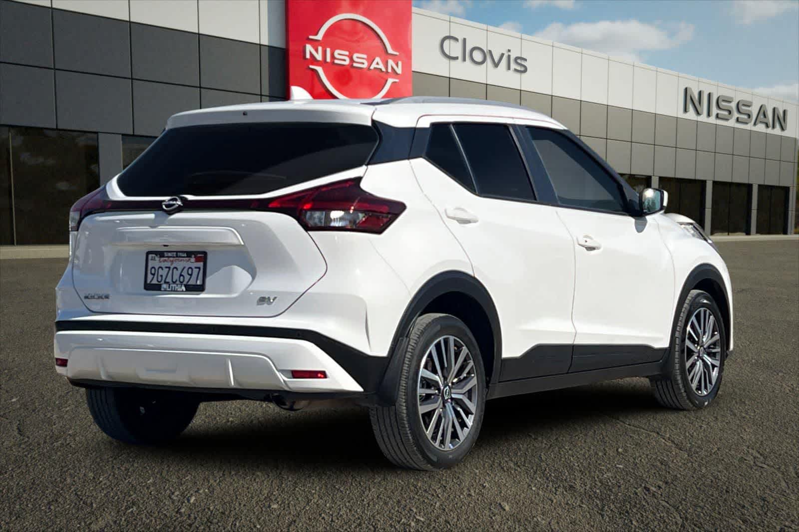 Thumbnail: 2023 Nissan Kicks - 2