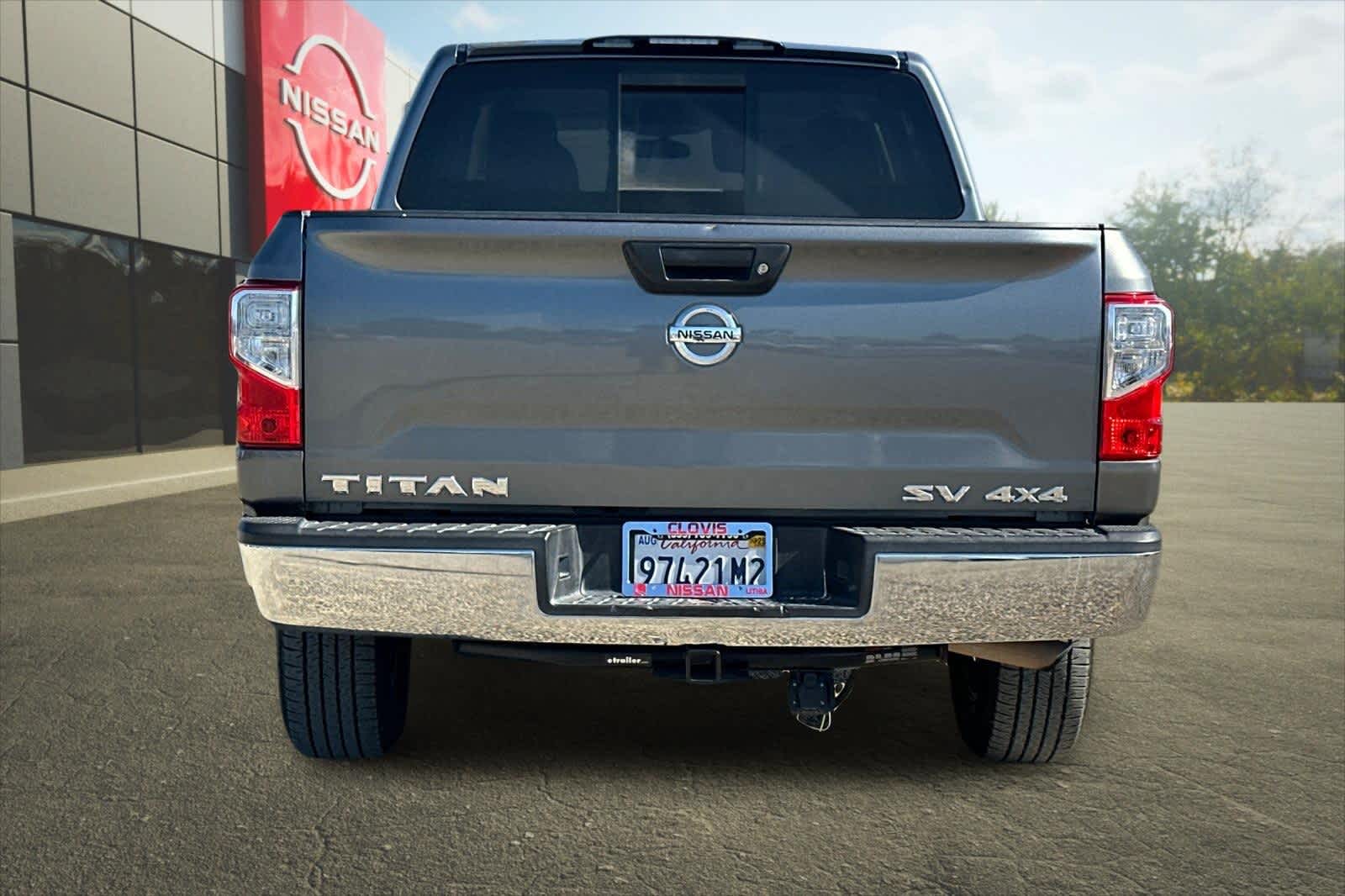 Thumbnail: 2017 Nissan Titan - 8