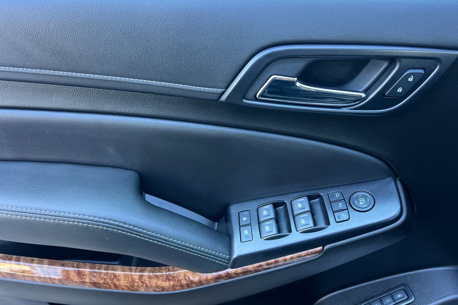 Thumbnail: 2020 Chevrolet Tahoe - 13