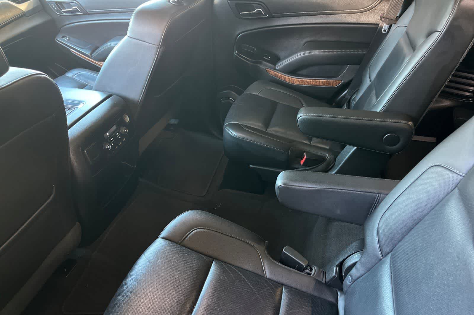 Thumbnail: 2019 Chevrolet Tahoe - 5
