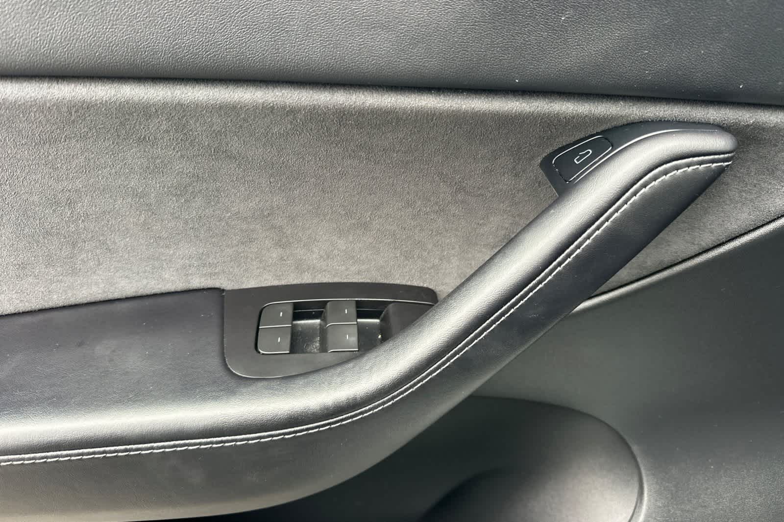 Thumbnail: 2022 Tesla Model Y - 13