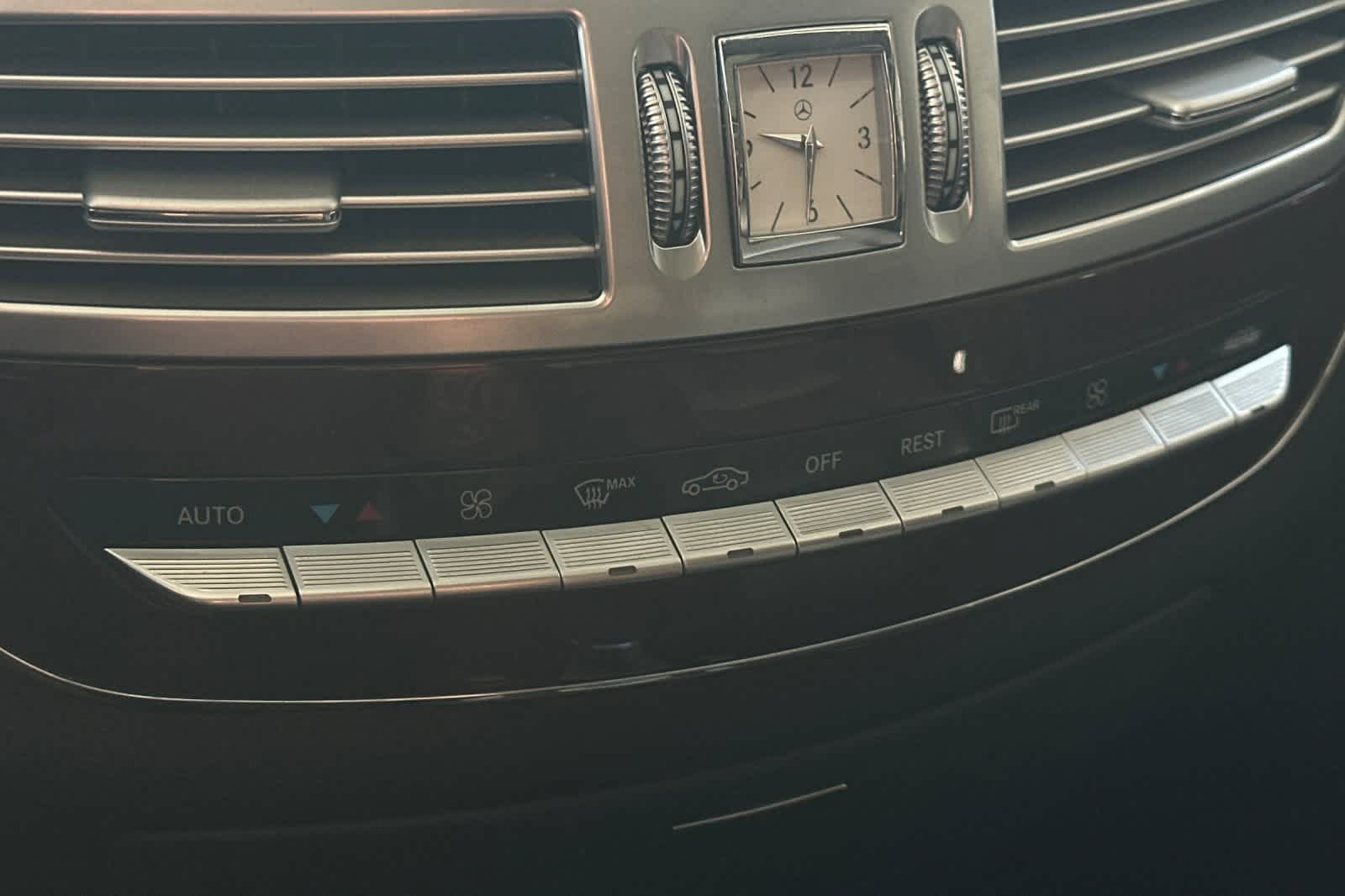 Thumbnail: 2012 Mercedes-Benz S-Class - 23