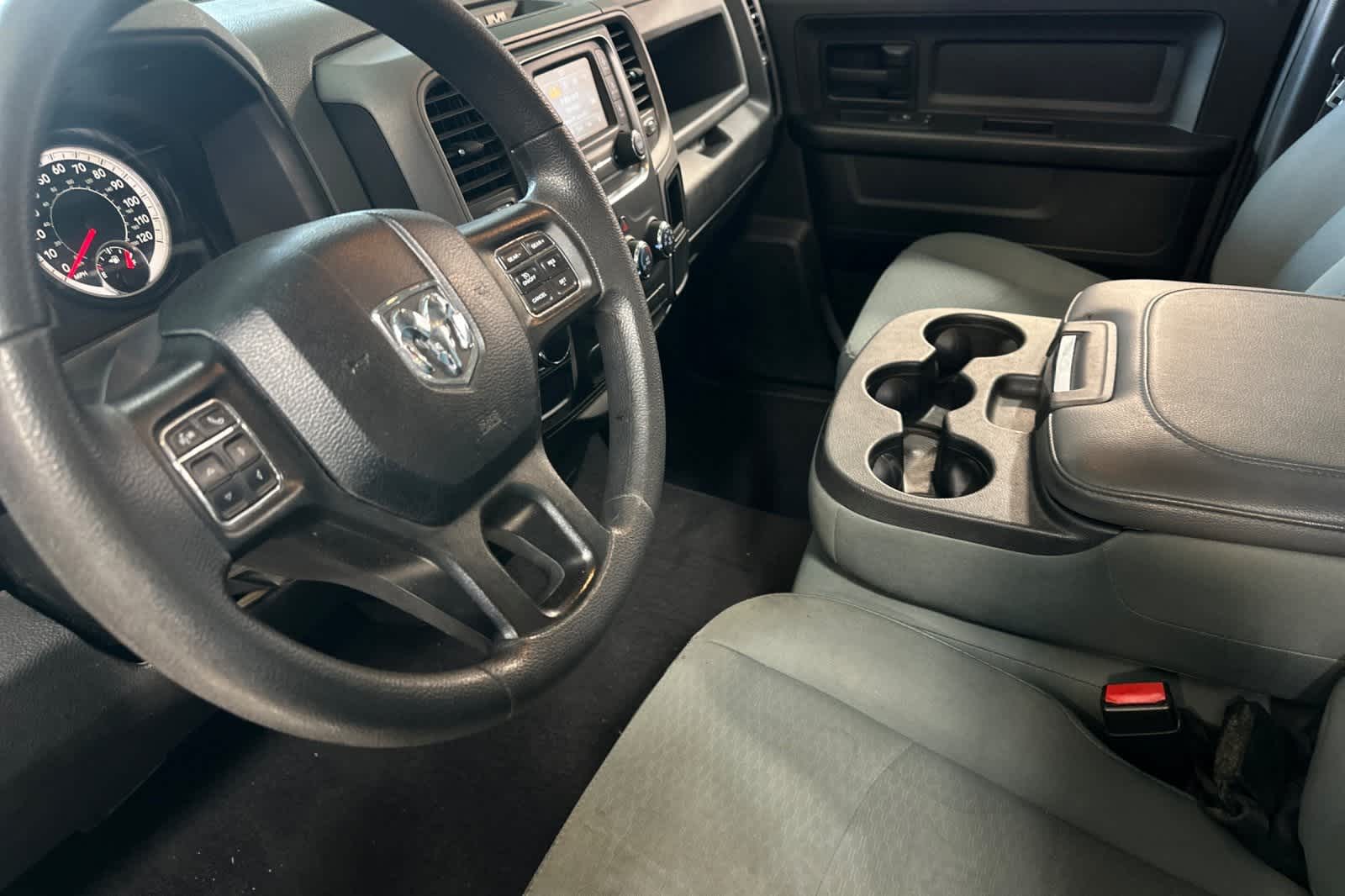 Thumbnail: 2019 RAM 1500 Classic - 14