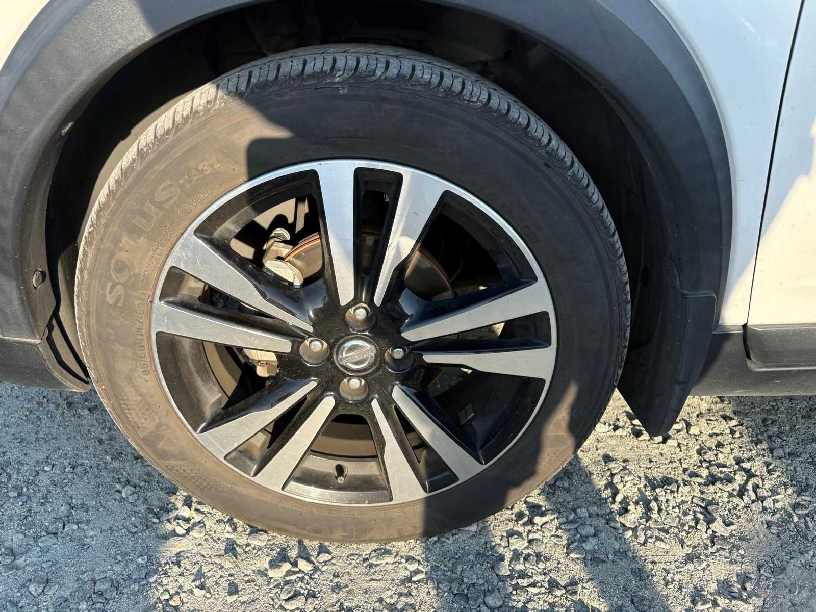Thumbnail: 2019 Nissan Kicks - 23