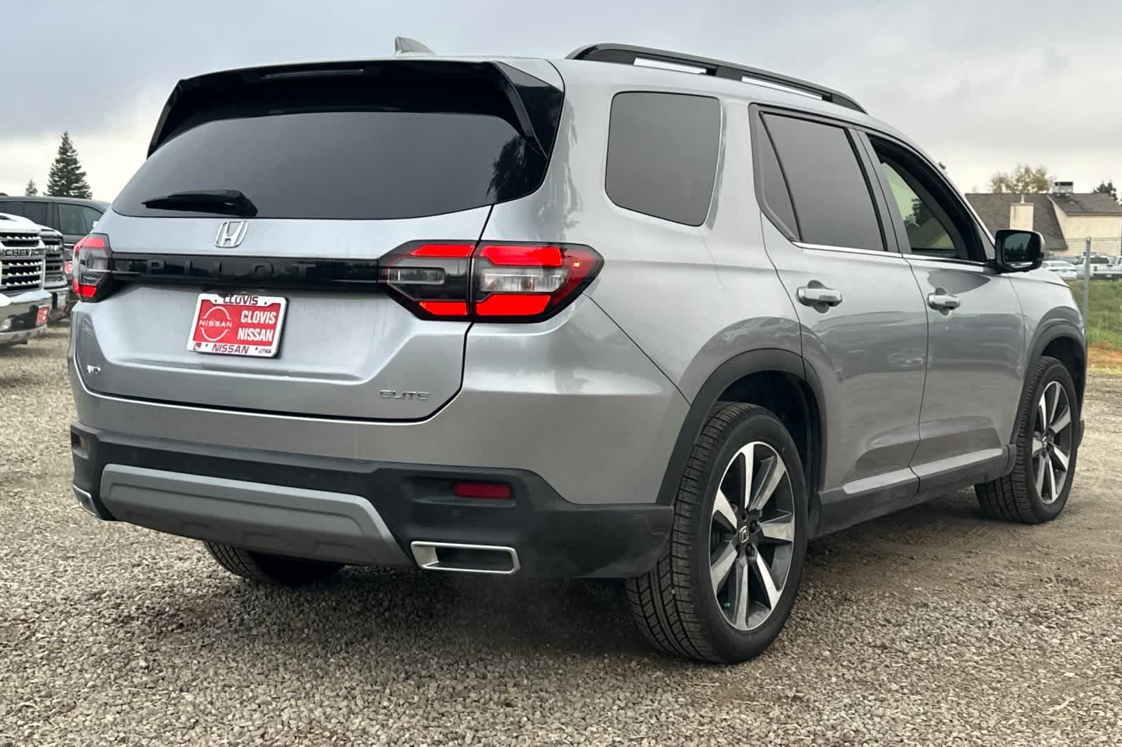 Thumbnail: 2024 Honda Pilot - 3