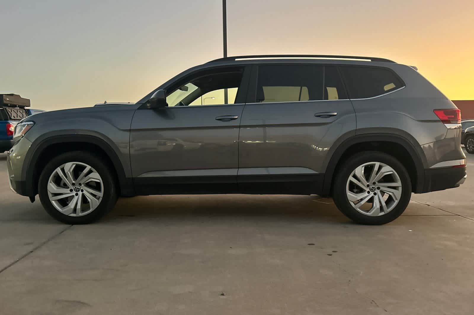 Thumbnail: 2022 Volkswagen Atlas - 6