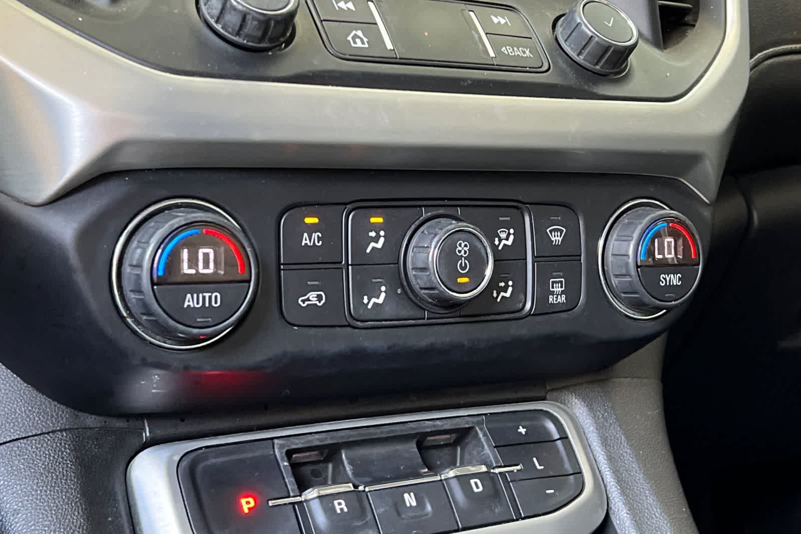 Thumbnail: 2020 GMC Acadia - 23